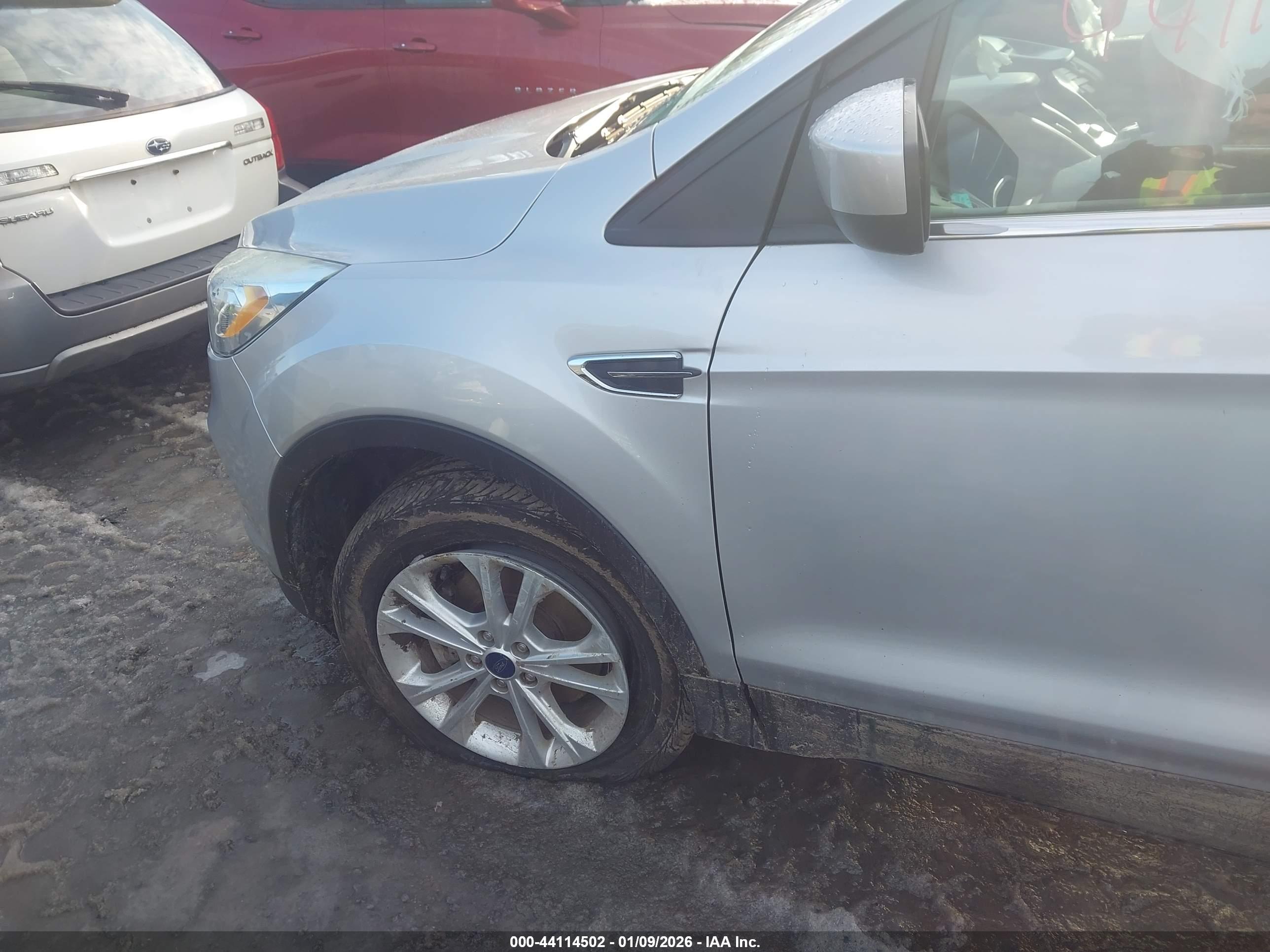 FORD ESCAPE image 6