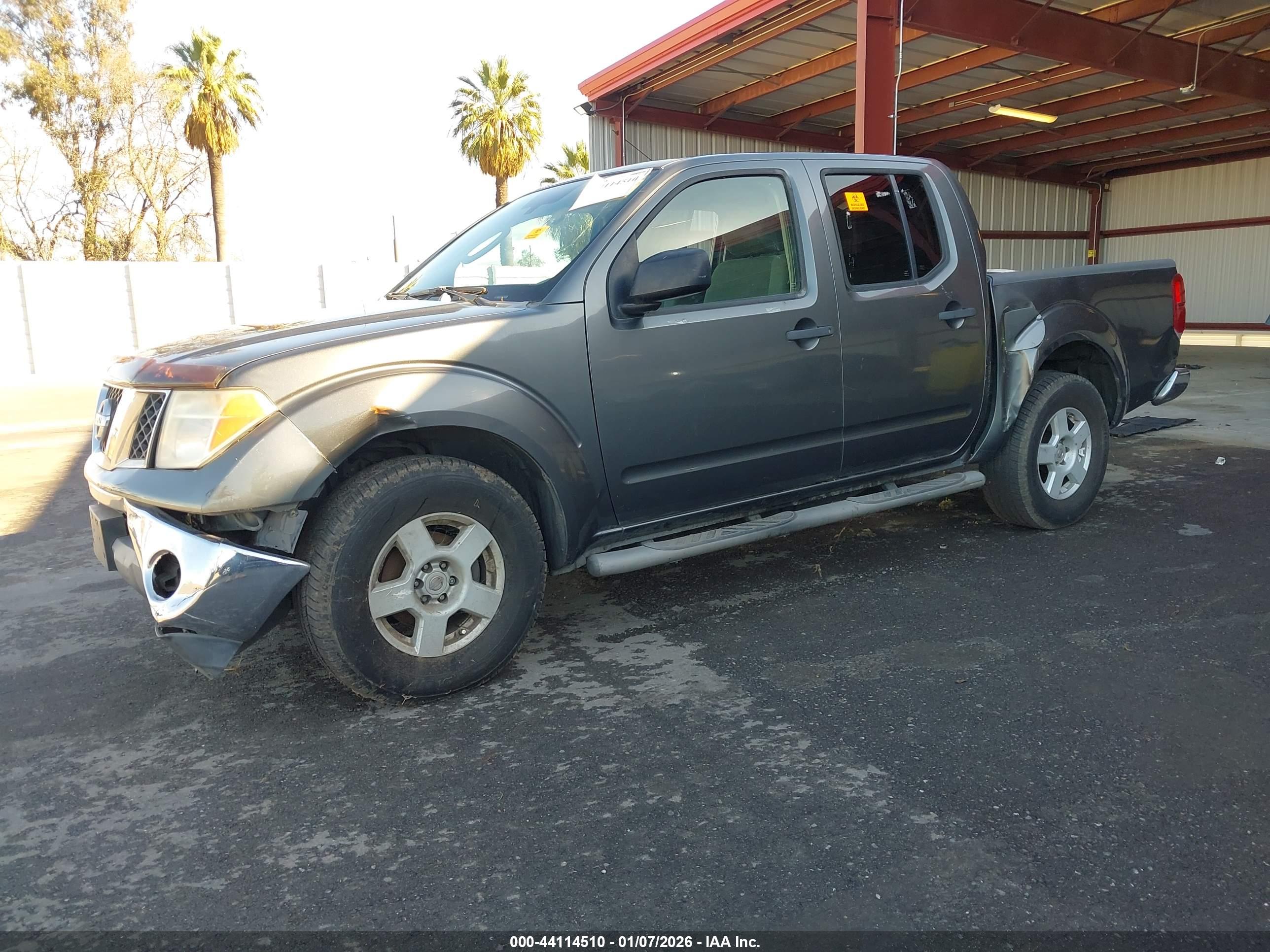 NISSAN FRONTIER image 2