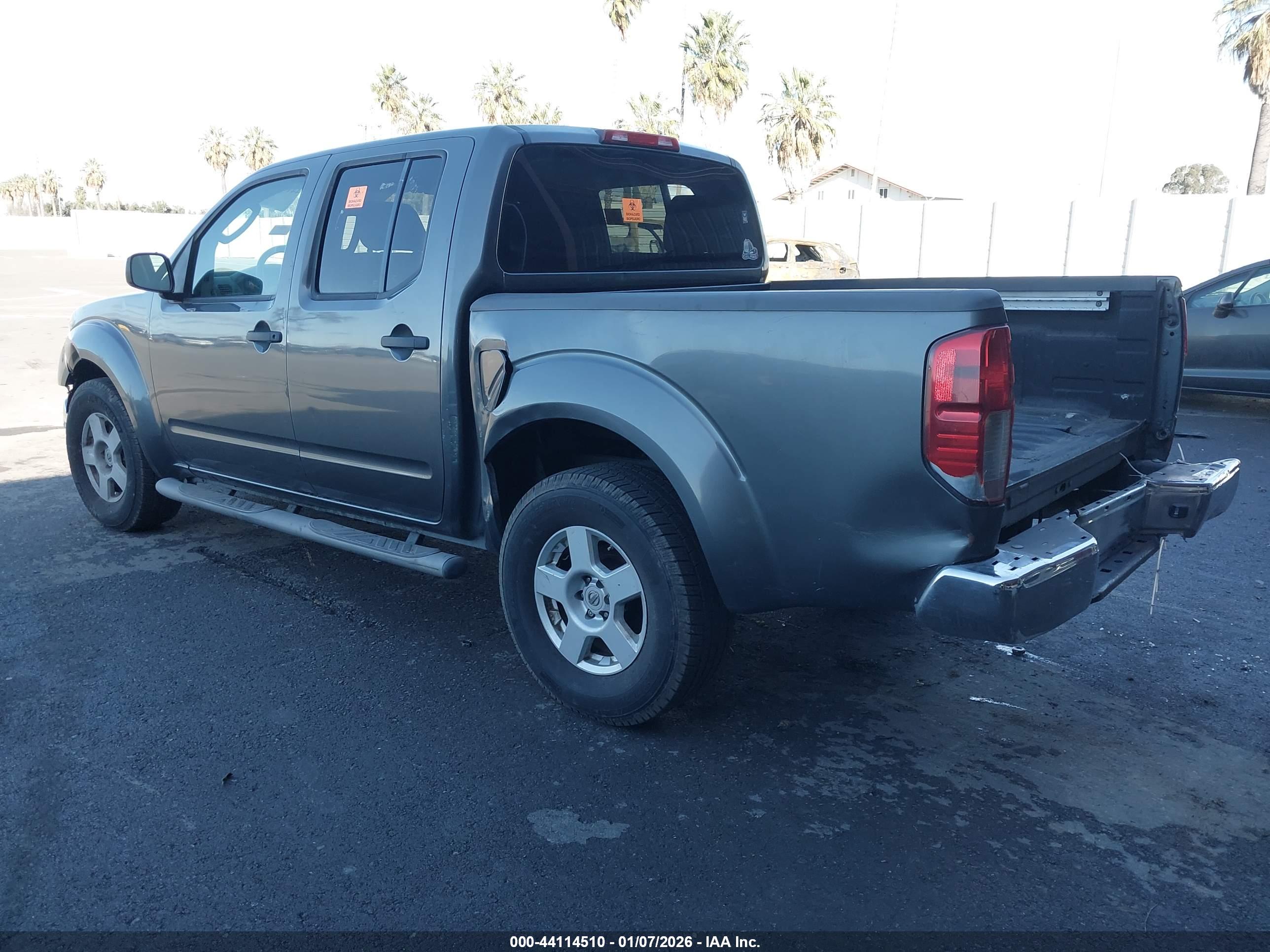 NISSAN FRONTIER image 3