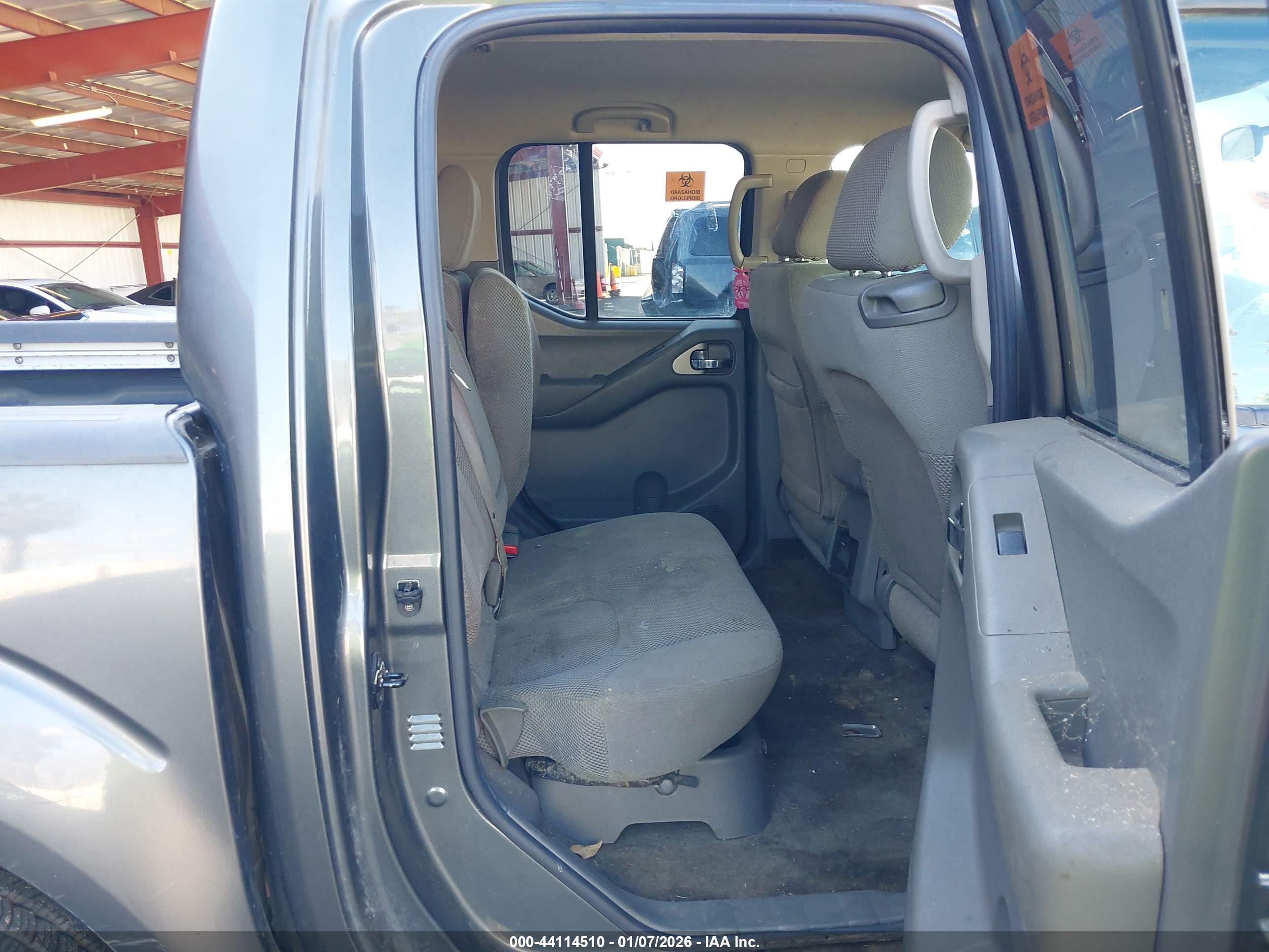 NISSAN FRONTIER image 8