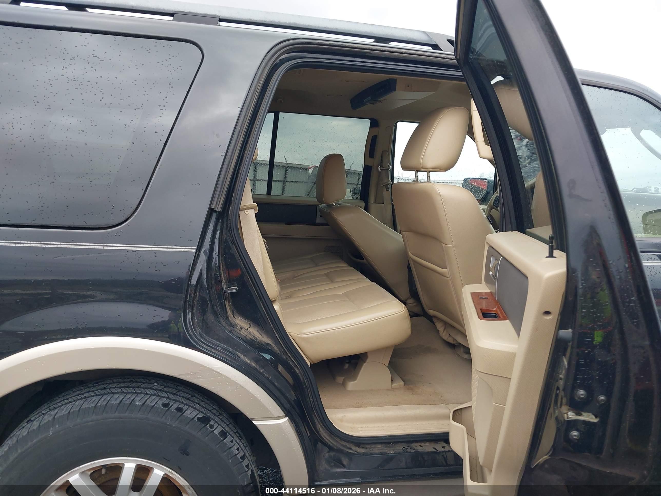 FORD EXPEDITION image 8