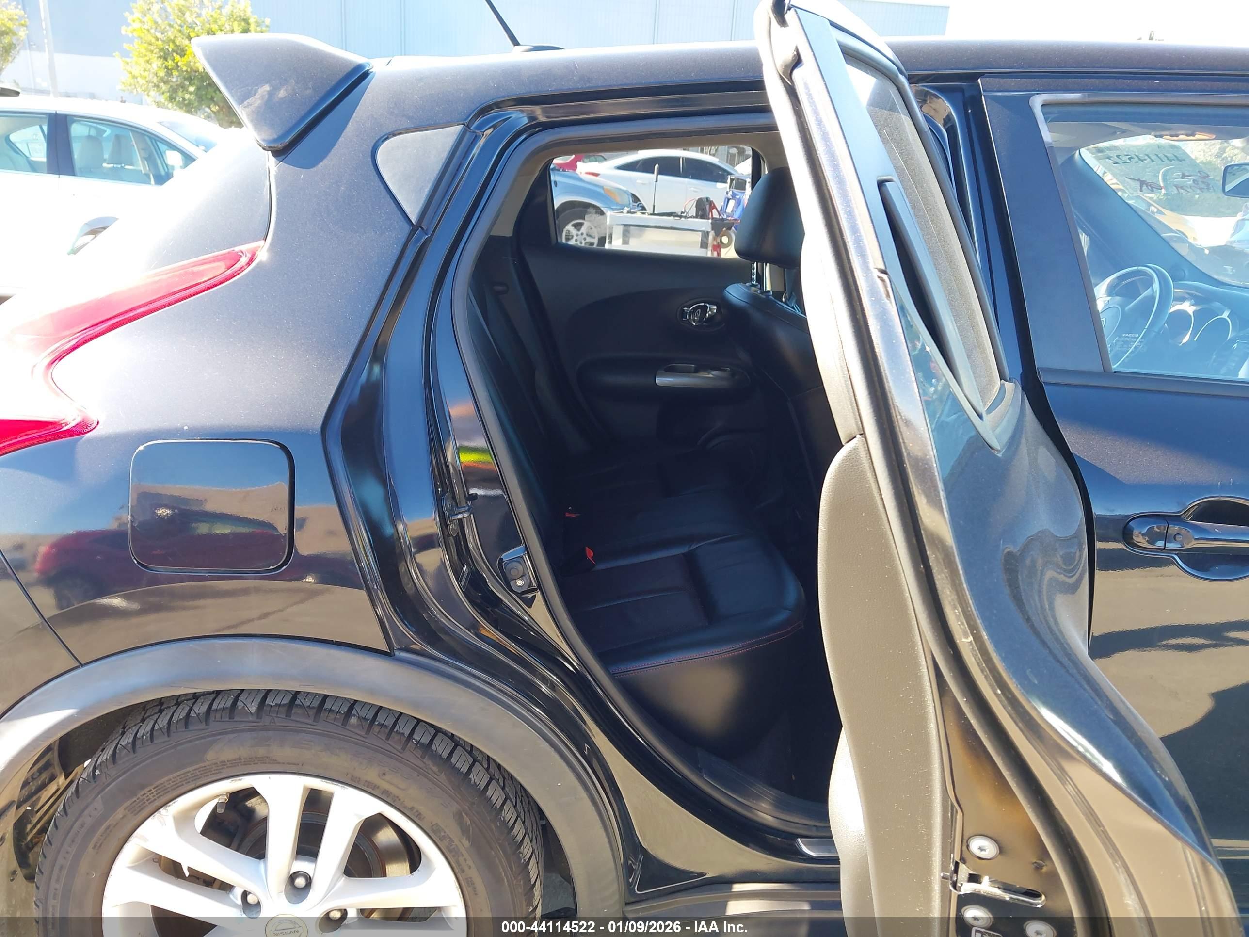 NISSAN JUKE image 8