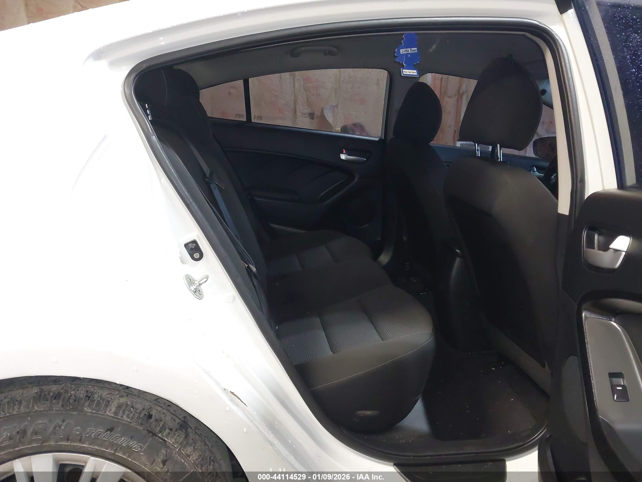 KIA FORTE image 8