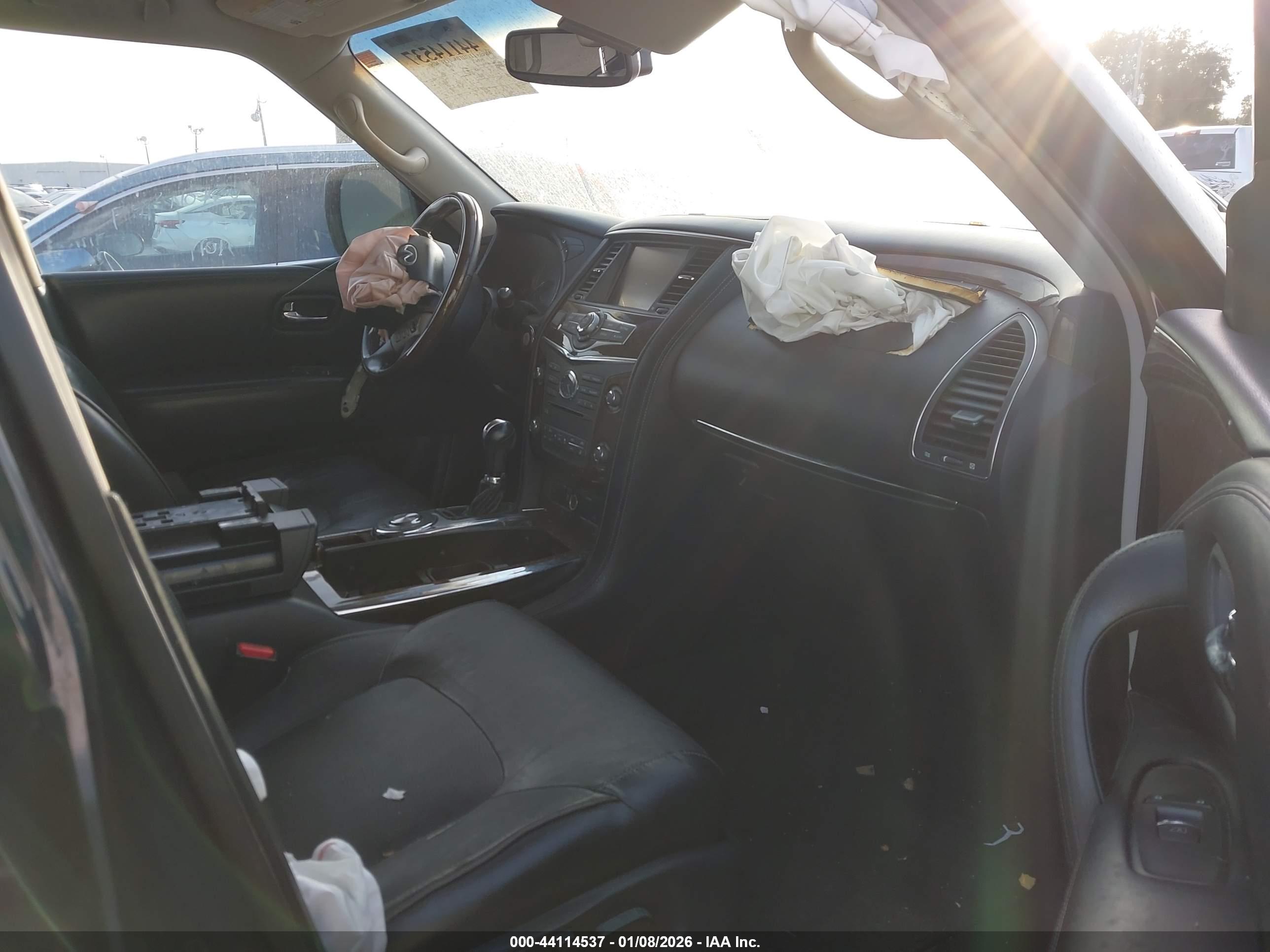 INFINITI QX80 image 5