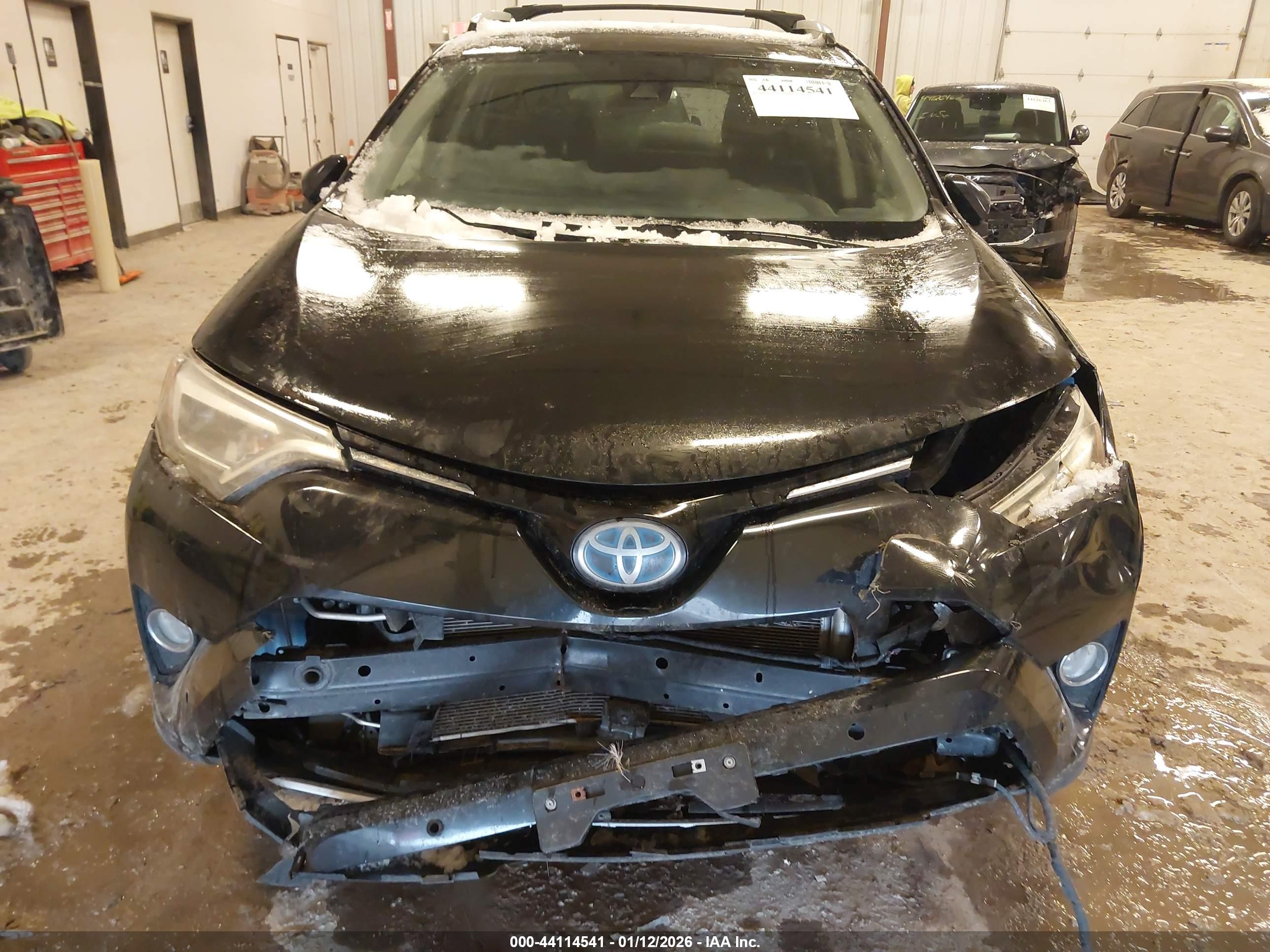 TOYOTA RAV4 image 6