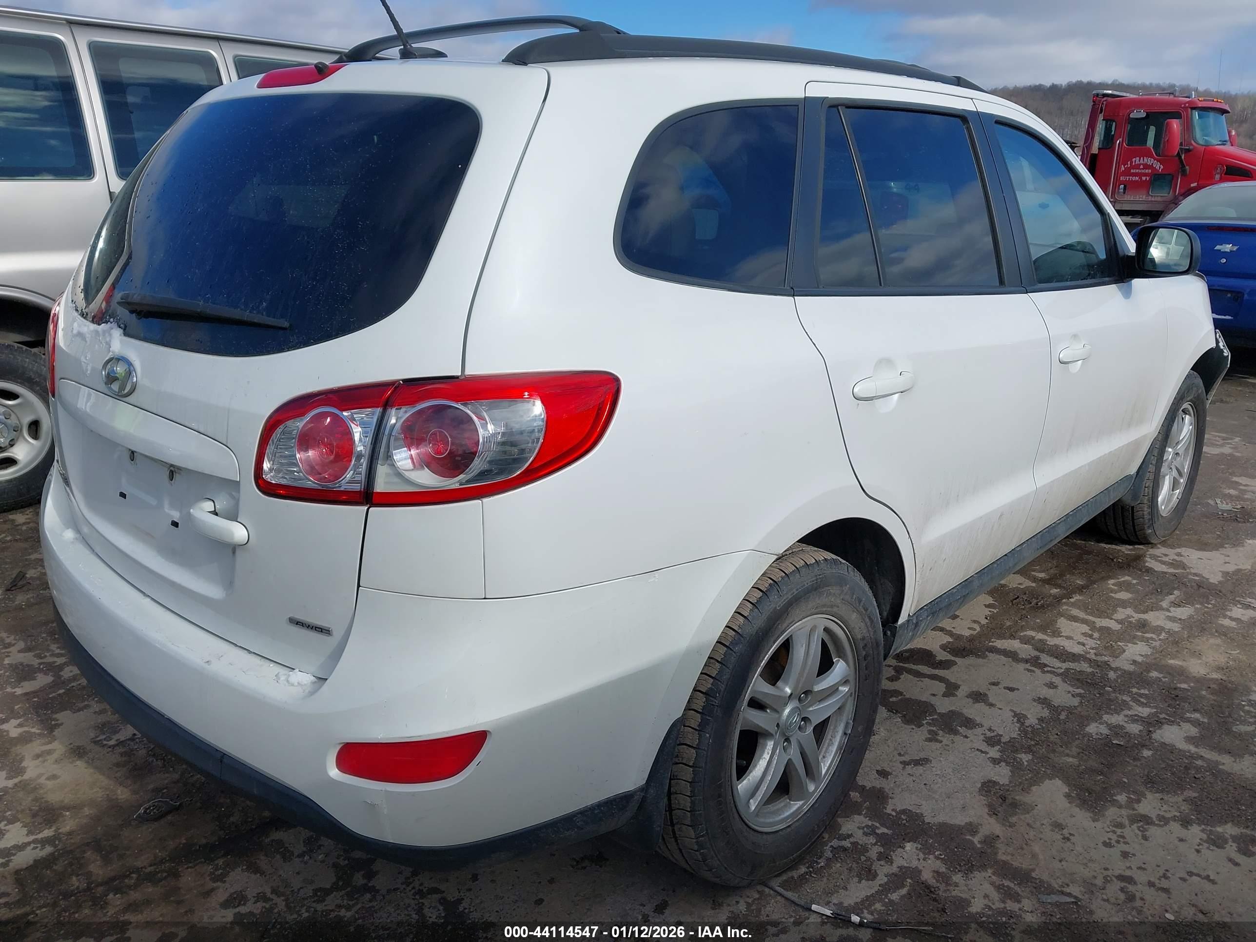 HYUNDAI SANTA image 4