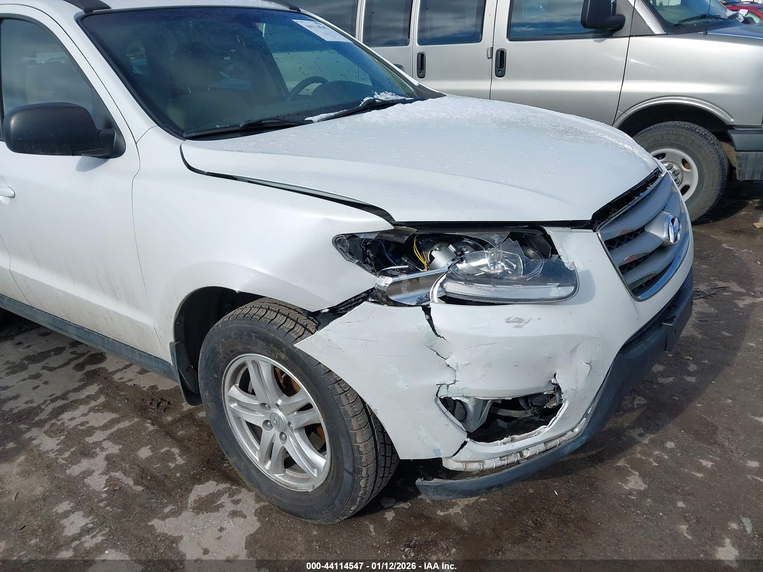 HYUNDAI SANTA image 6
