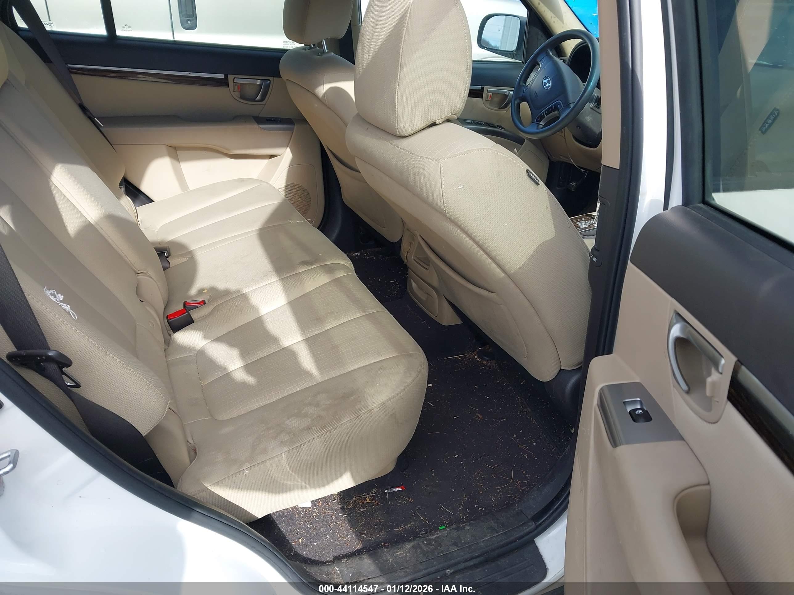 HYUNDAI SANTA image 8