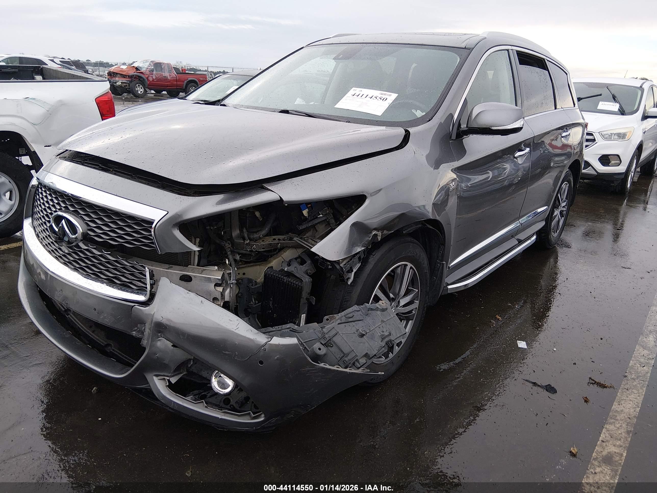 INFINITI QX60 image 2