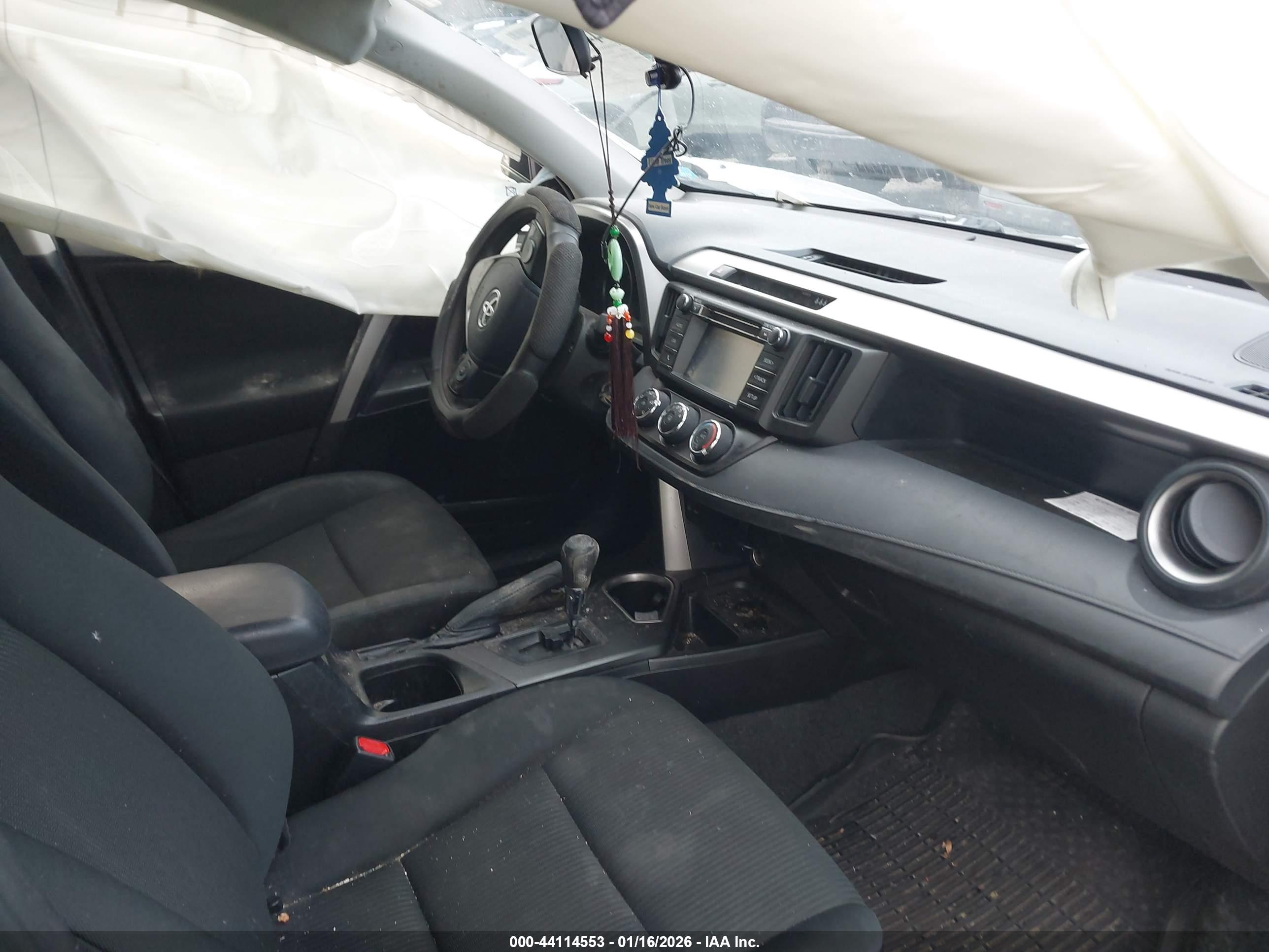 TOYOTA RAV4 image 5