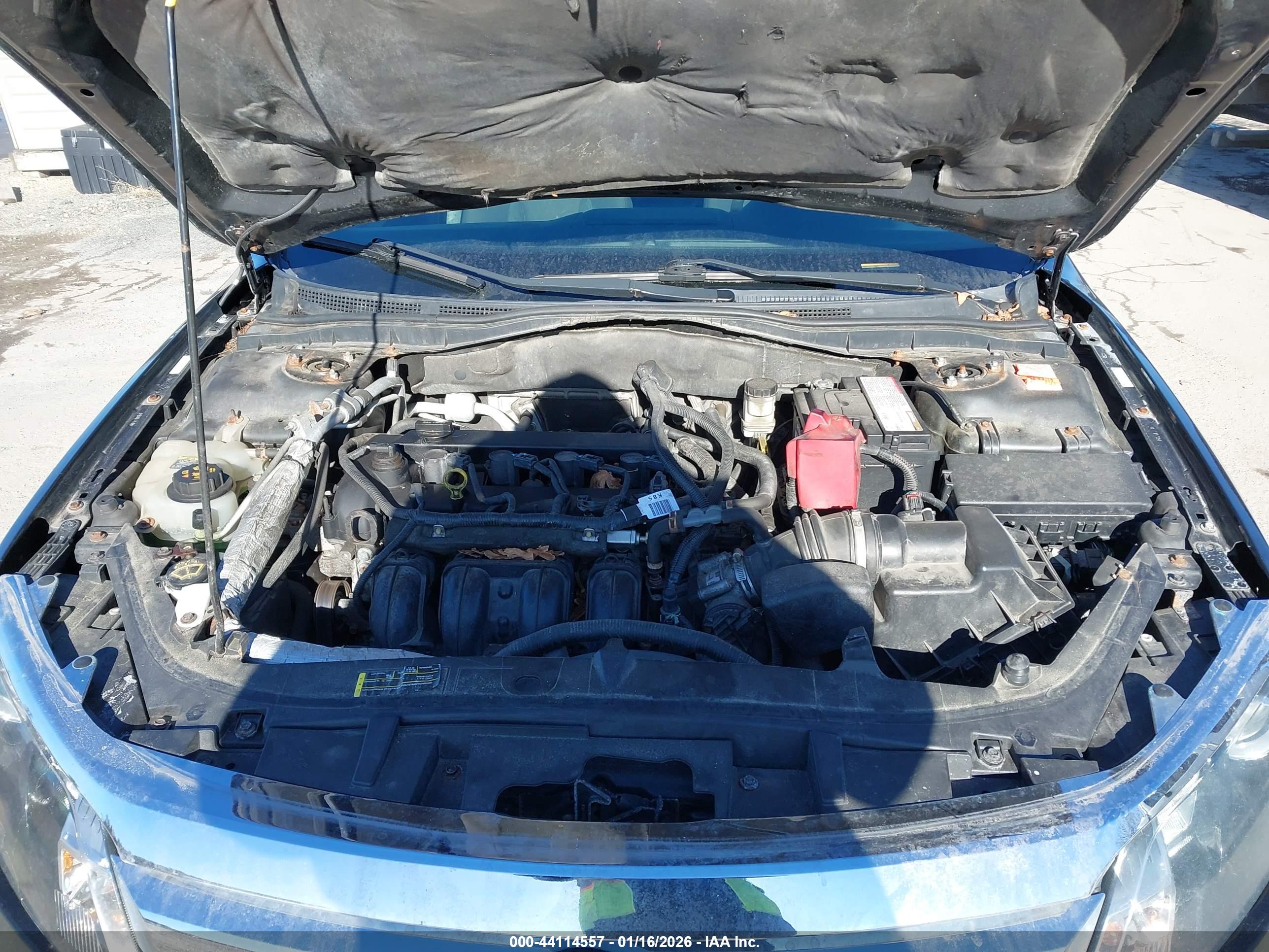 FORD FUSION image 10