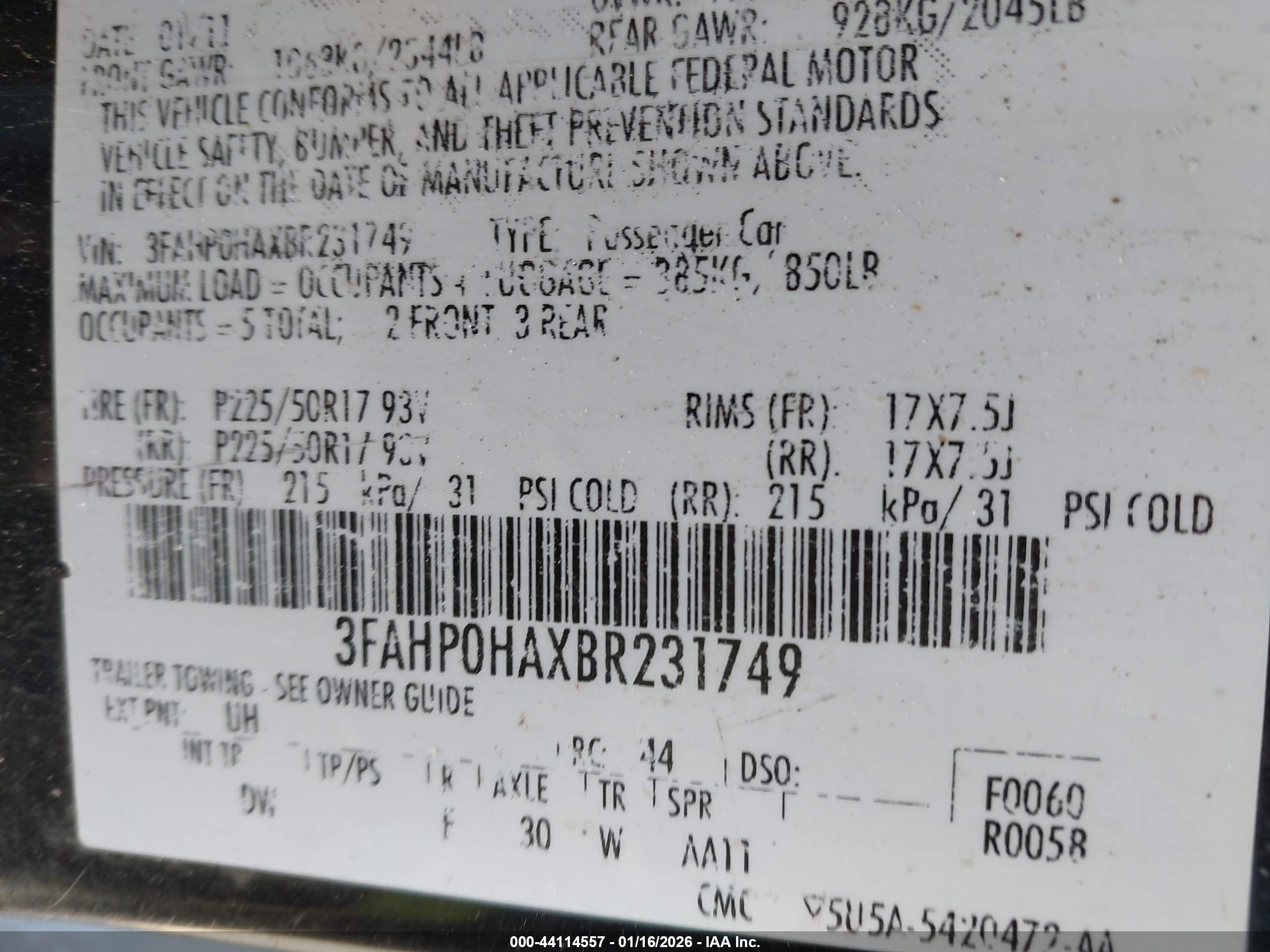 FORD FUSION image 9