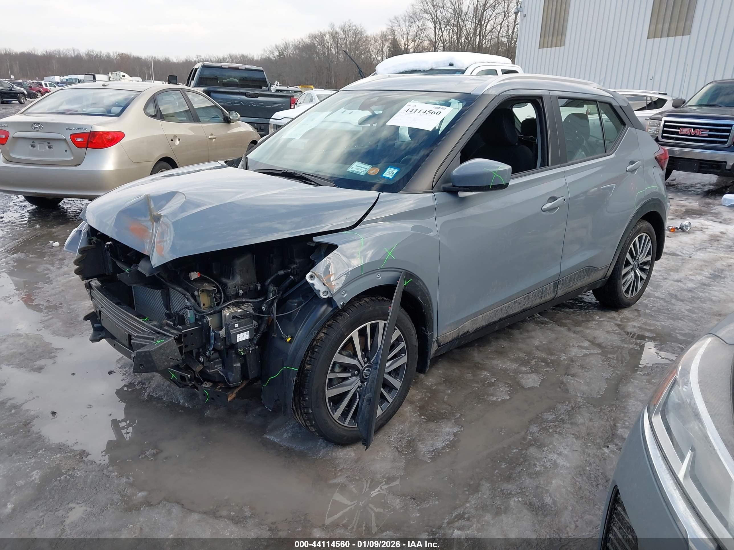 NISSAN KICKS image 2