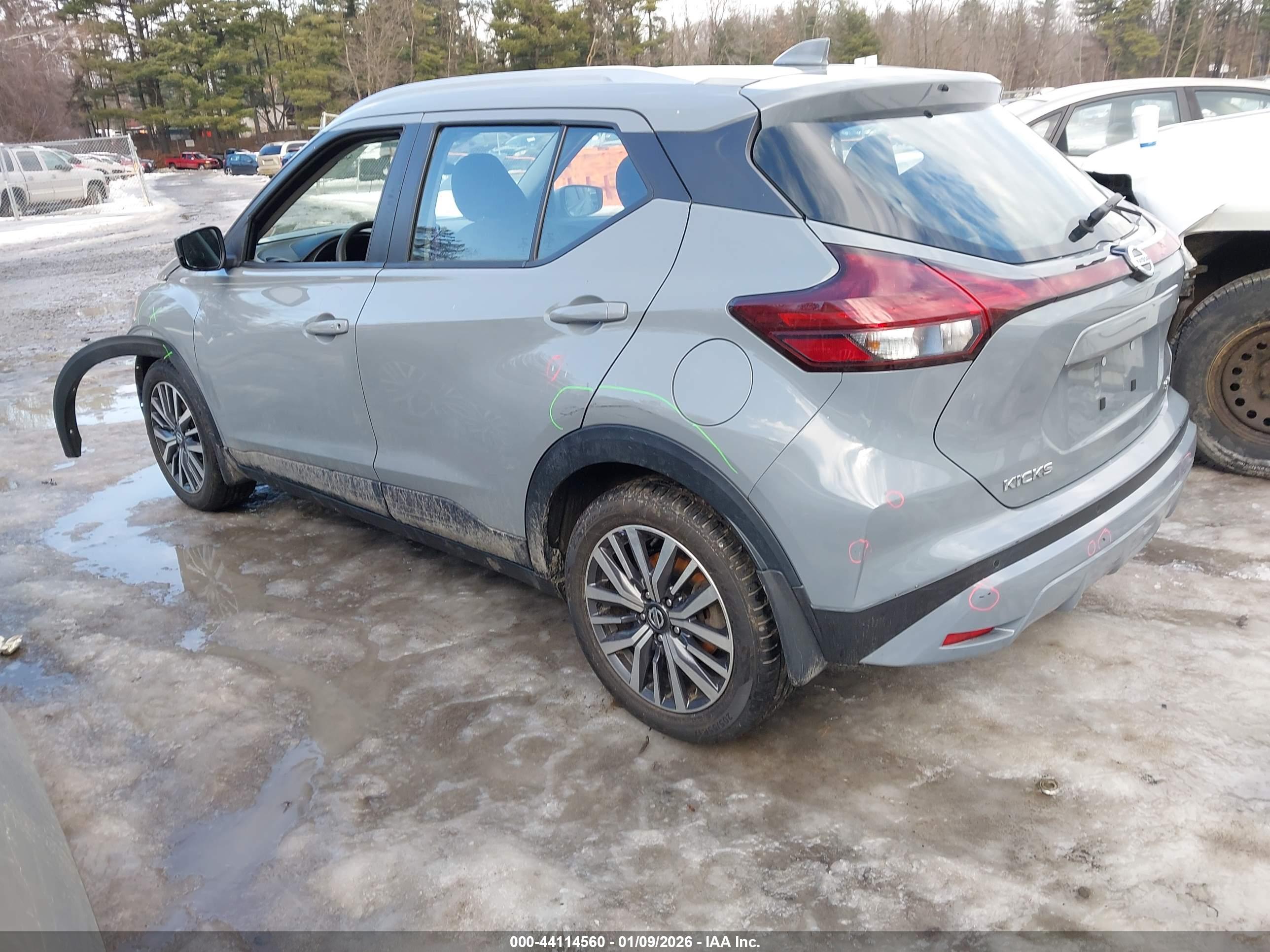 NISSAN KICKS image 3