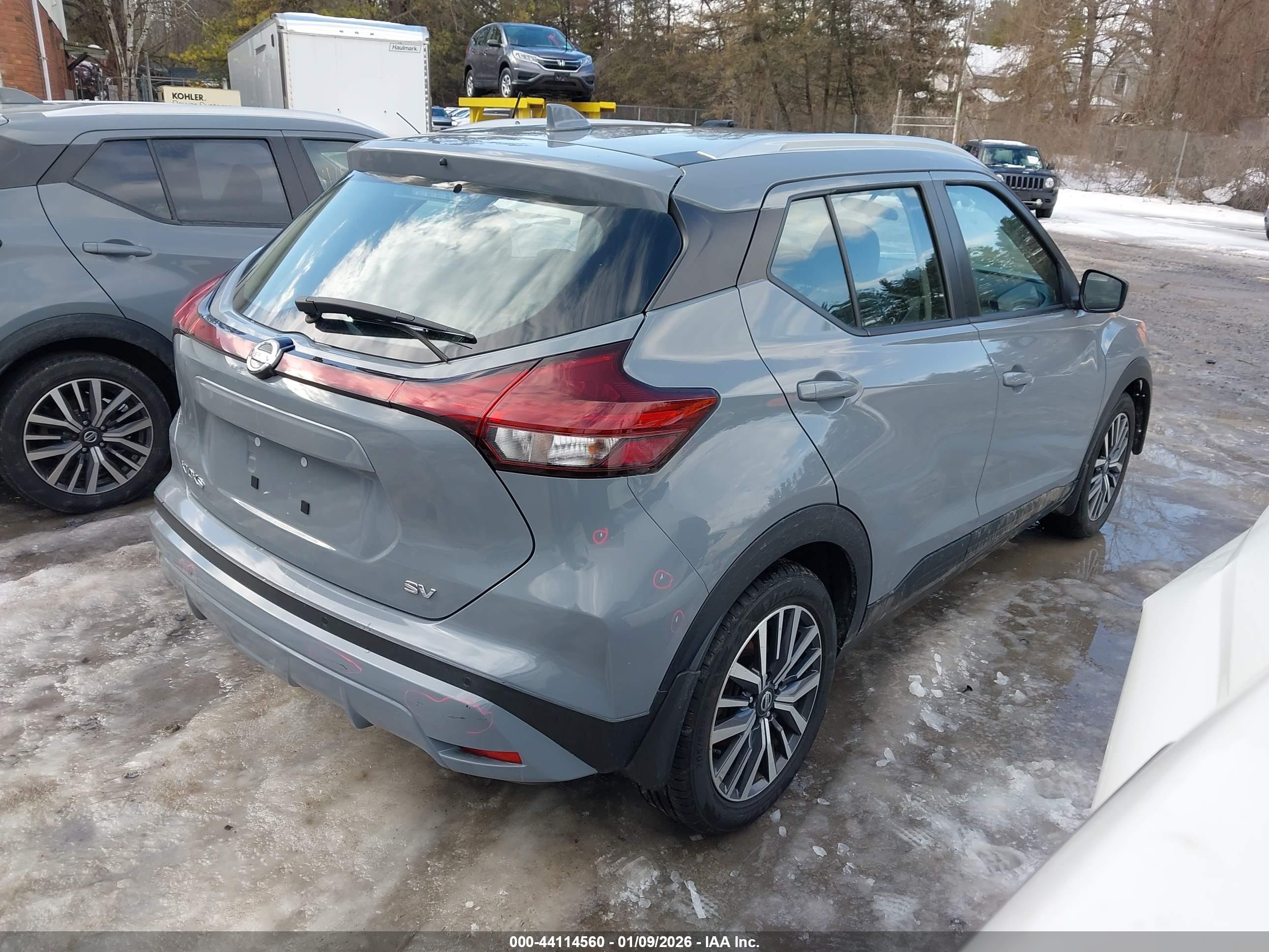 NISSAN KICKS image 4