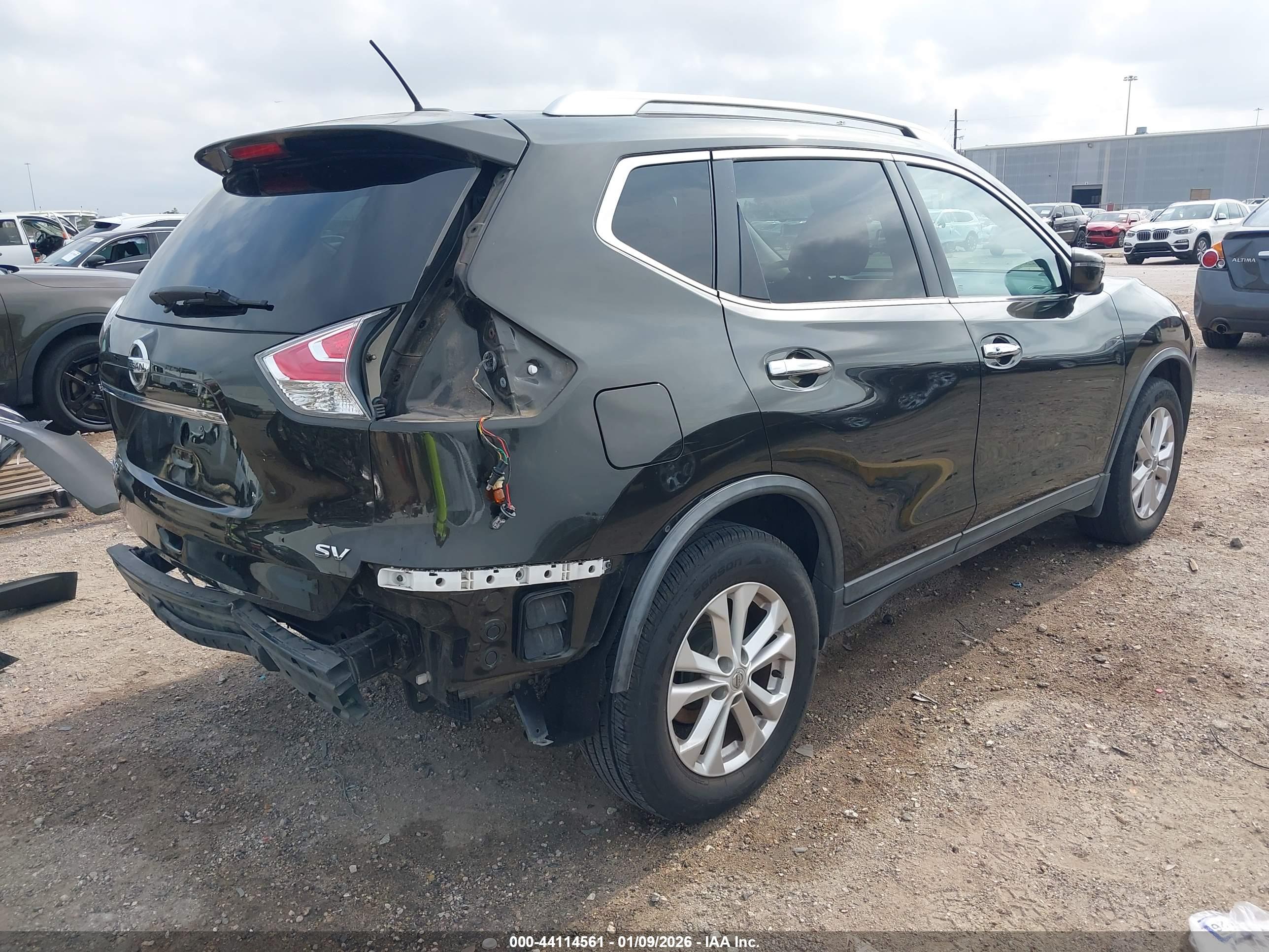 NISSAN ROGUE image 4