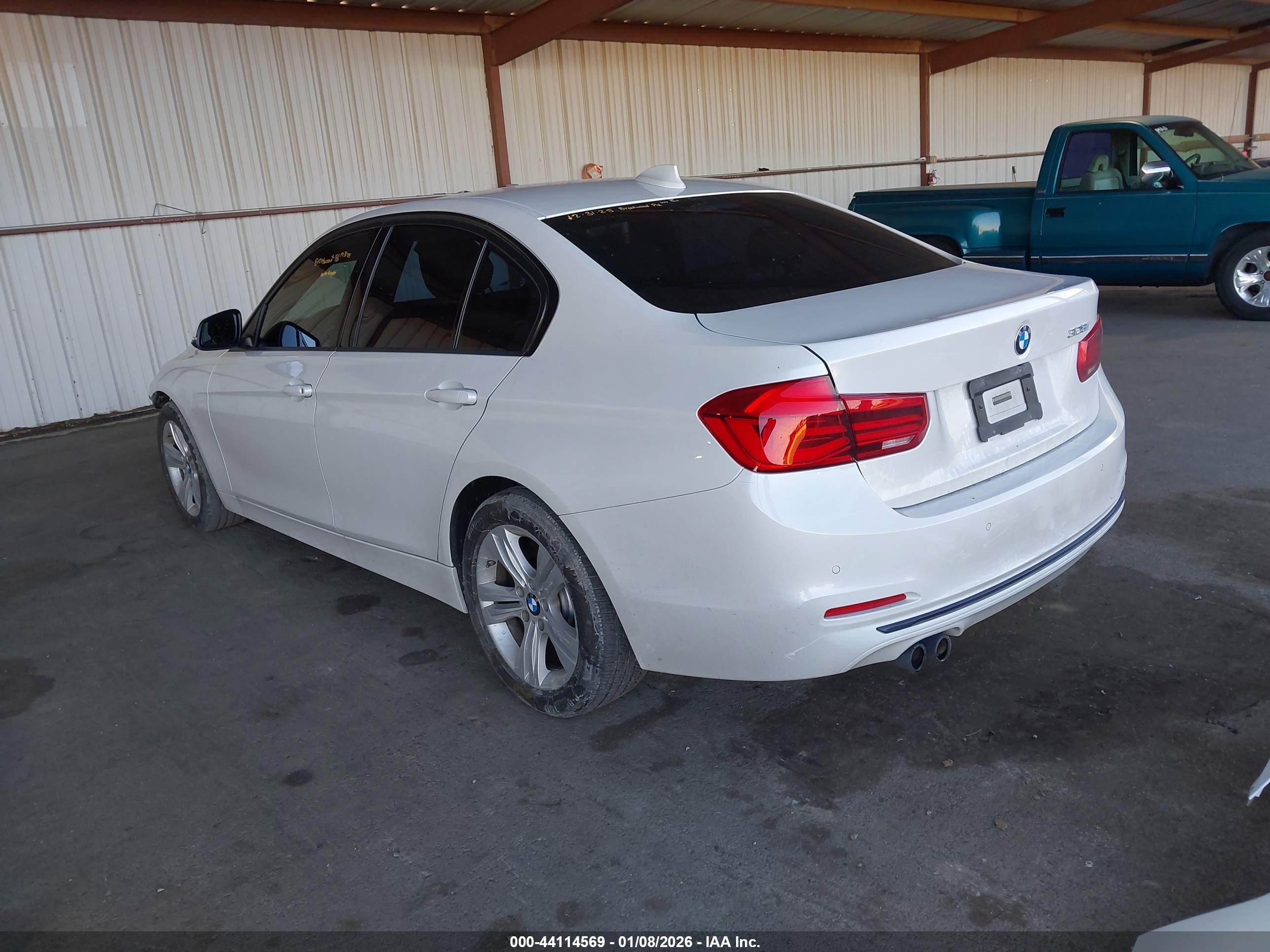 BMW 328I image 3