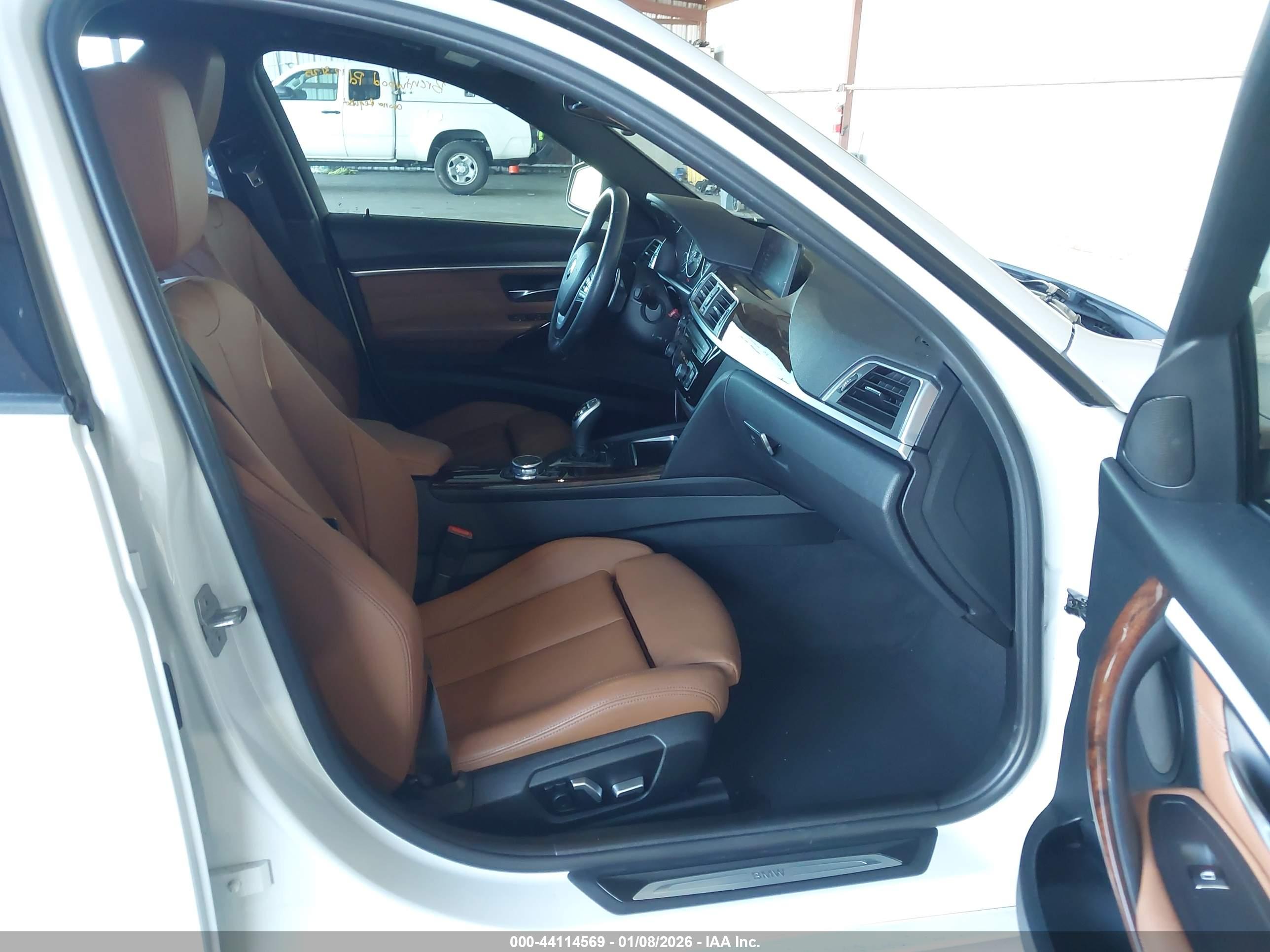 BMW 328I image 5