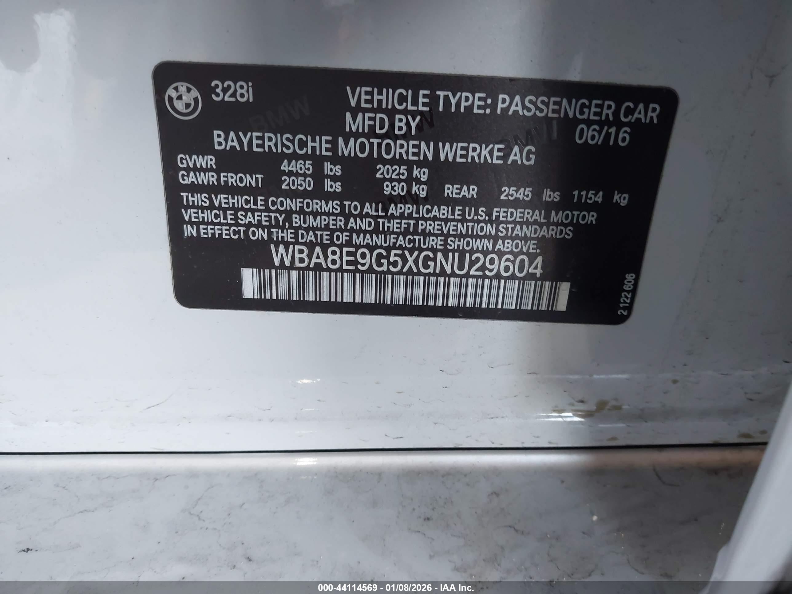 BMW 328I image 9