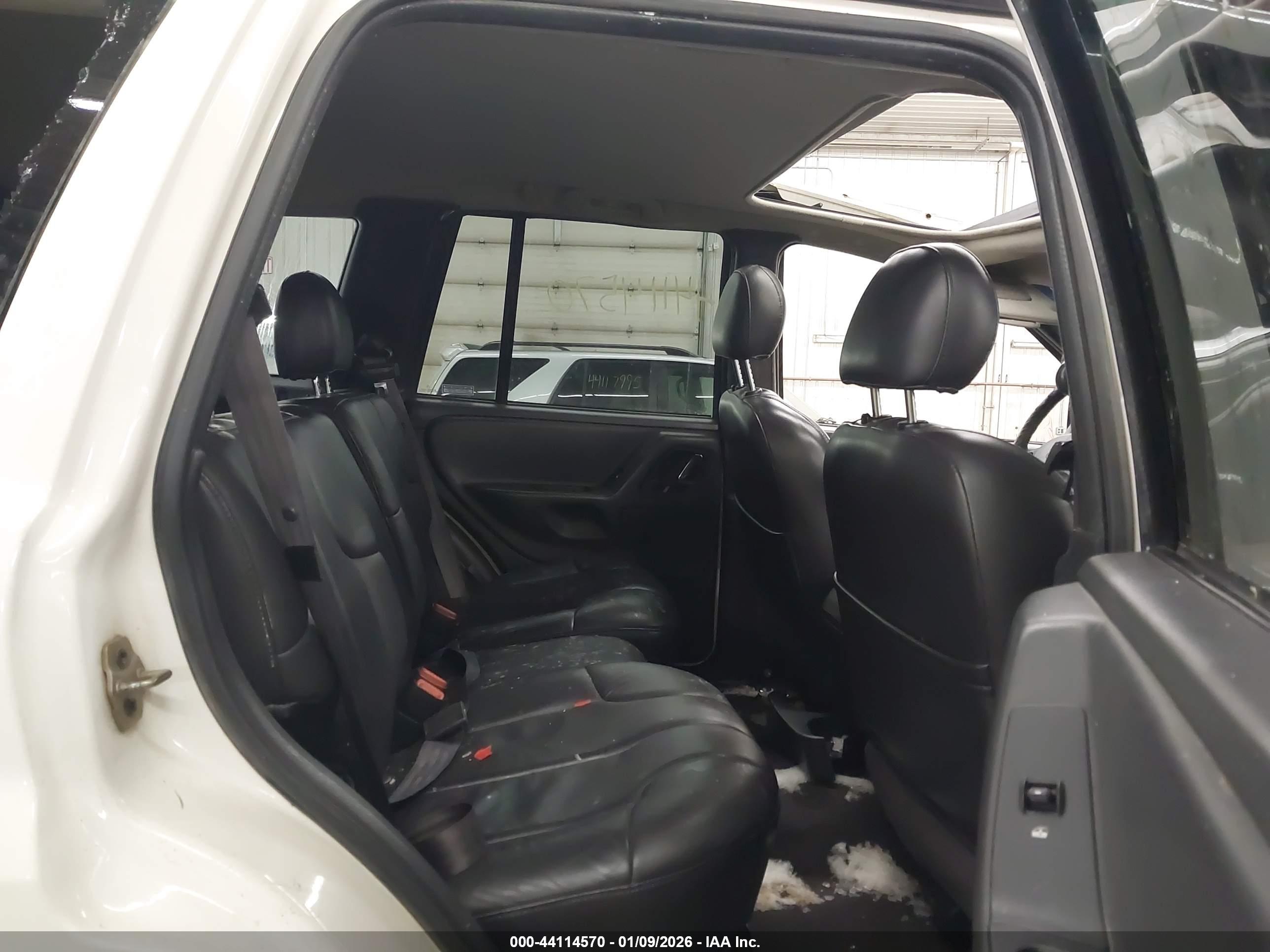 JEEP GRAND image 8