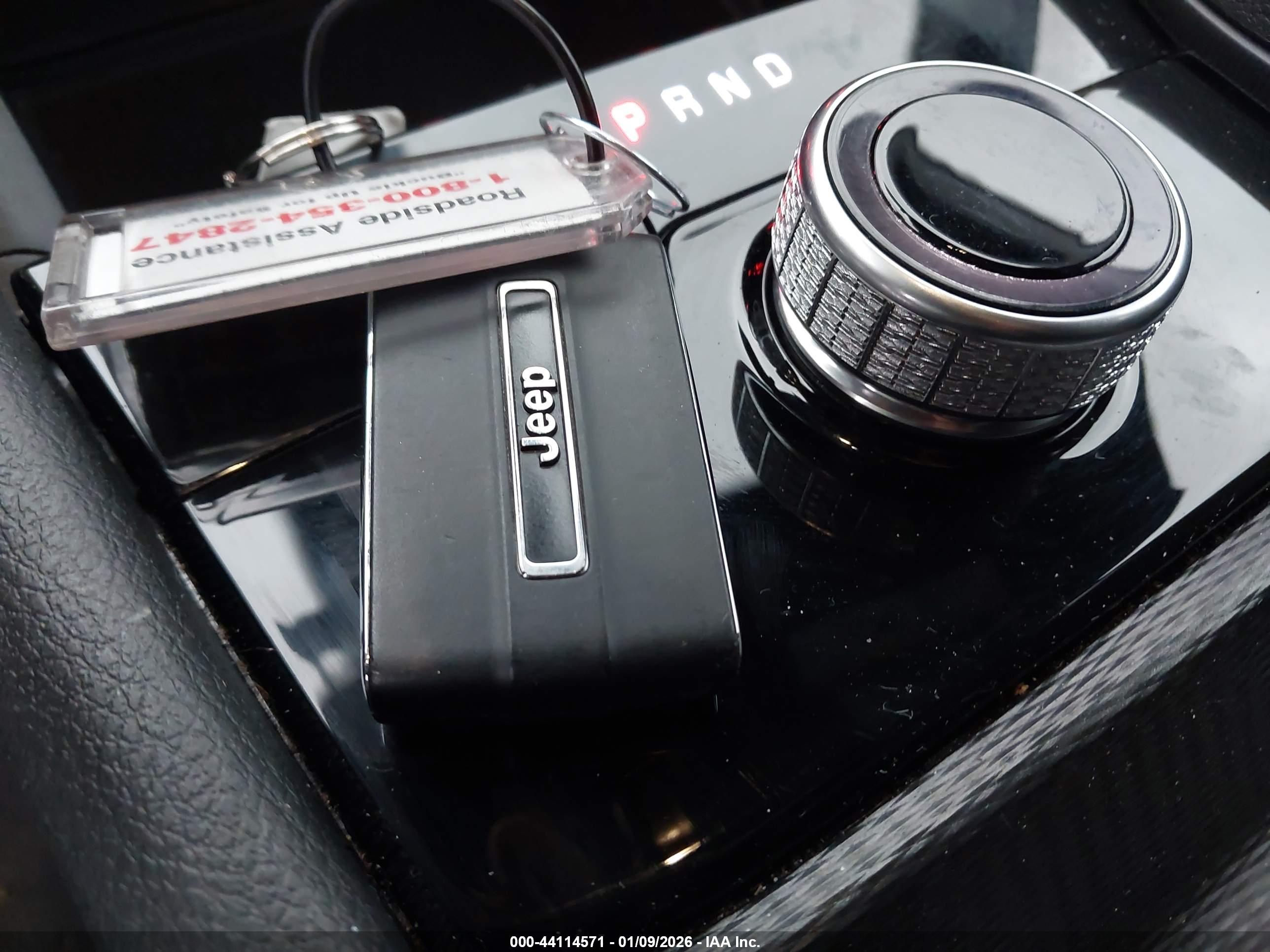 JEEP GRAND image 11