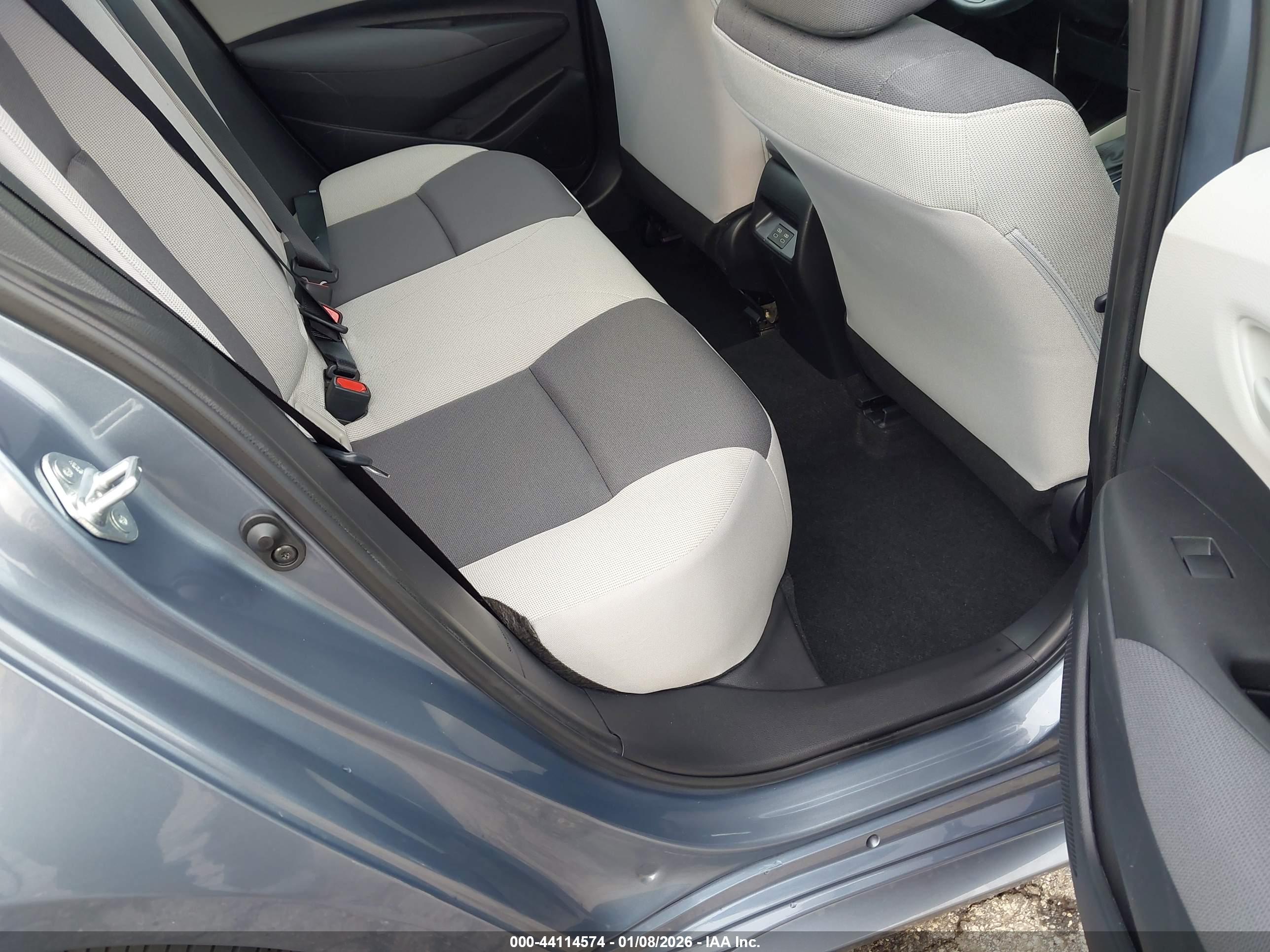 TOYOTA COROLLA image 8