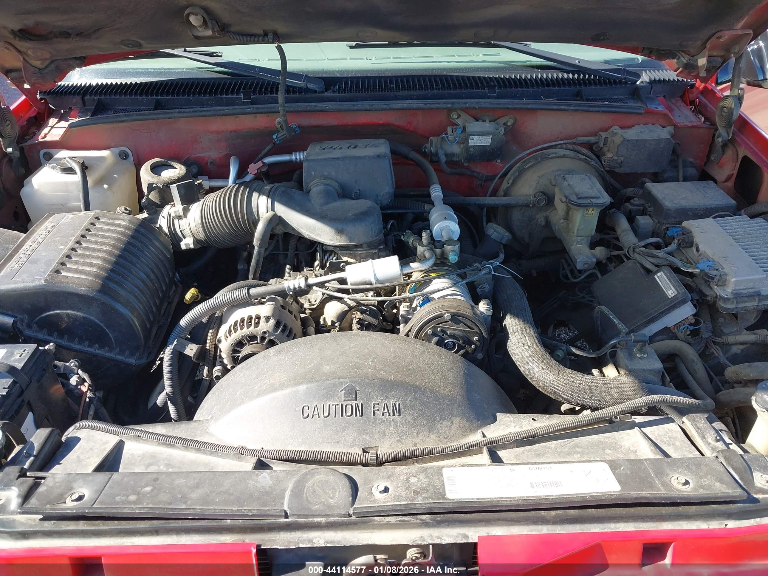 GMC SUBURBAN image 10