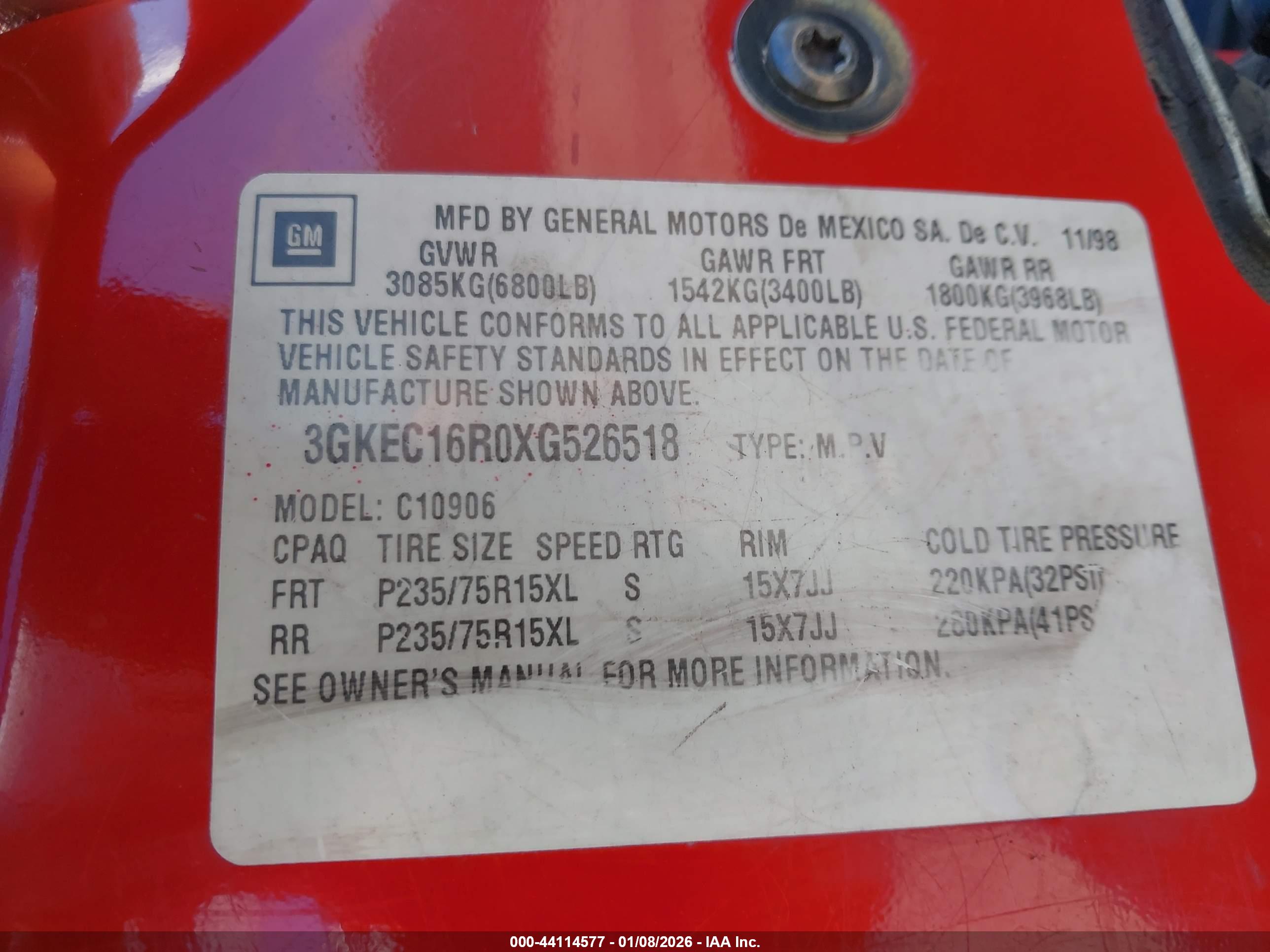GMC SUBURBAN image 9