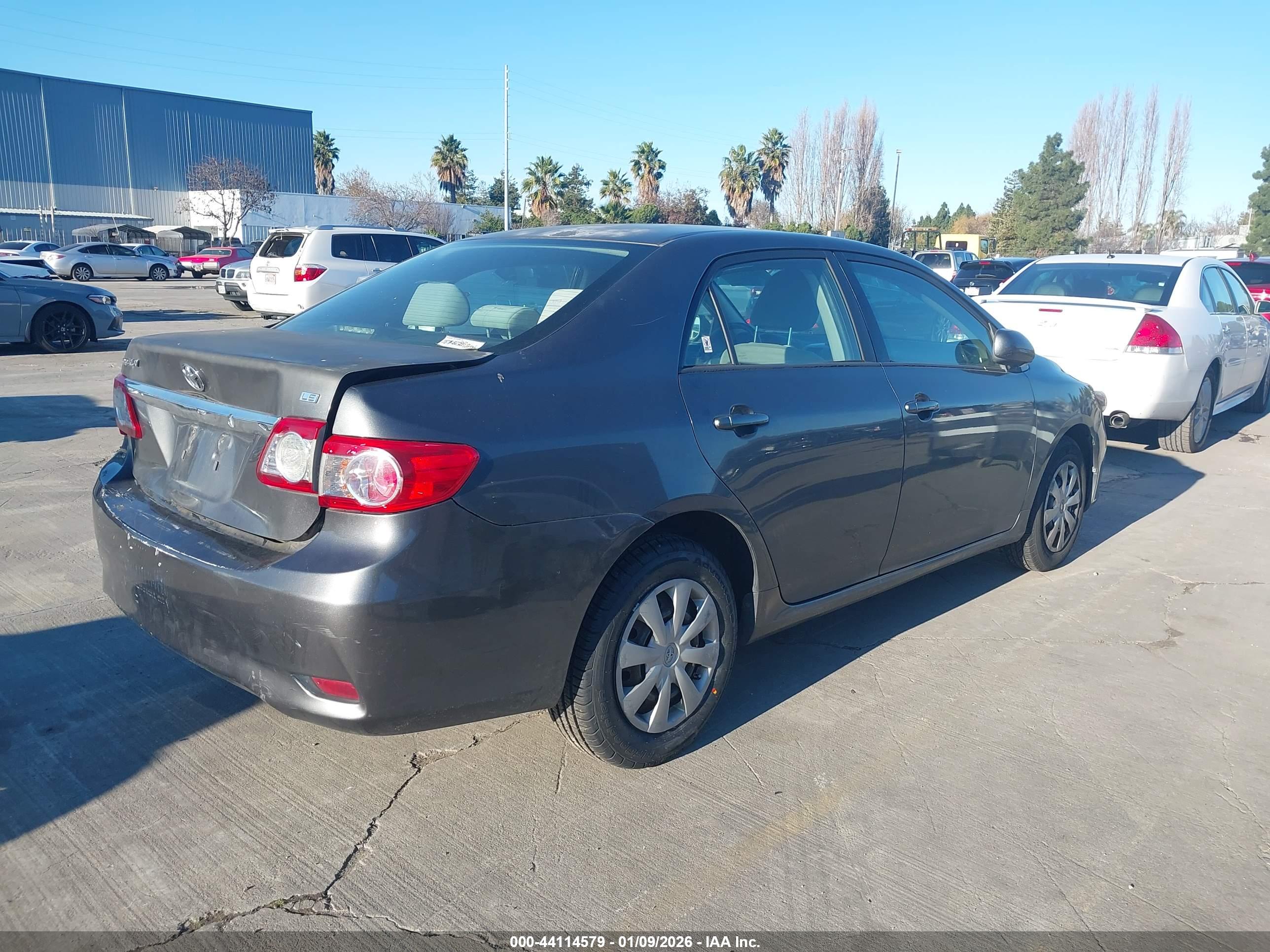 TOYOTA COROLLA image 4