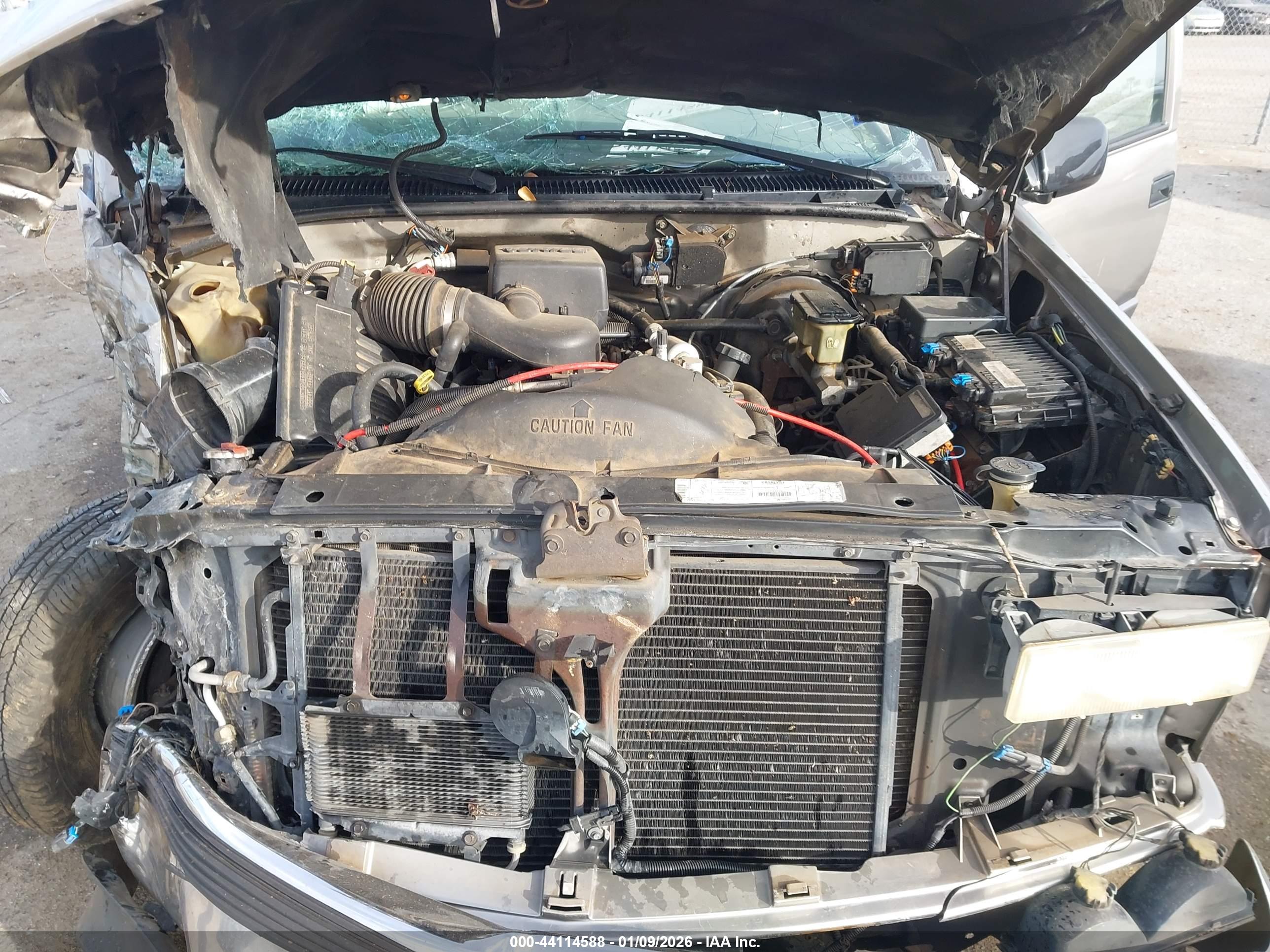 CHEVROLET TAHOE image 10