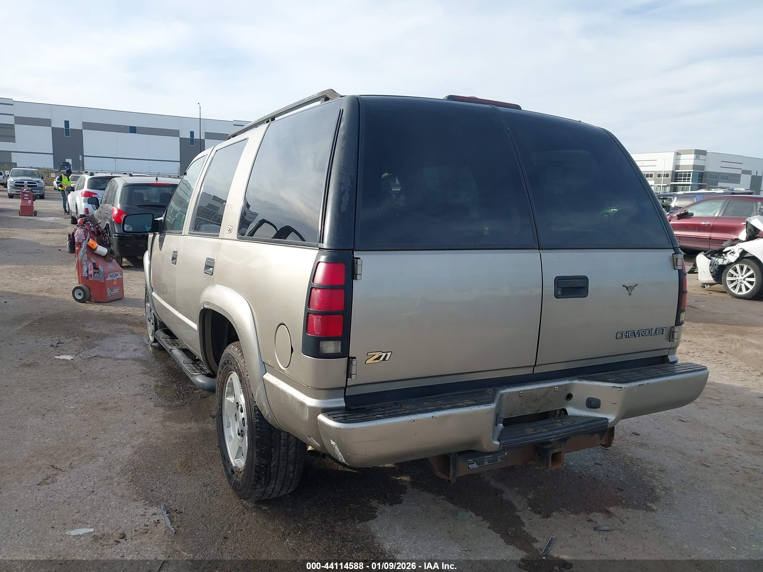 CHEVROLET TAHOE image 3