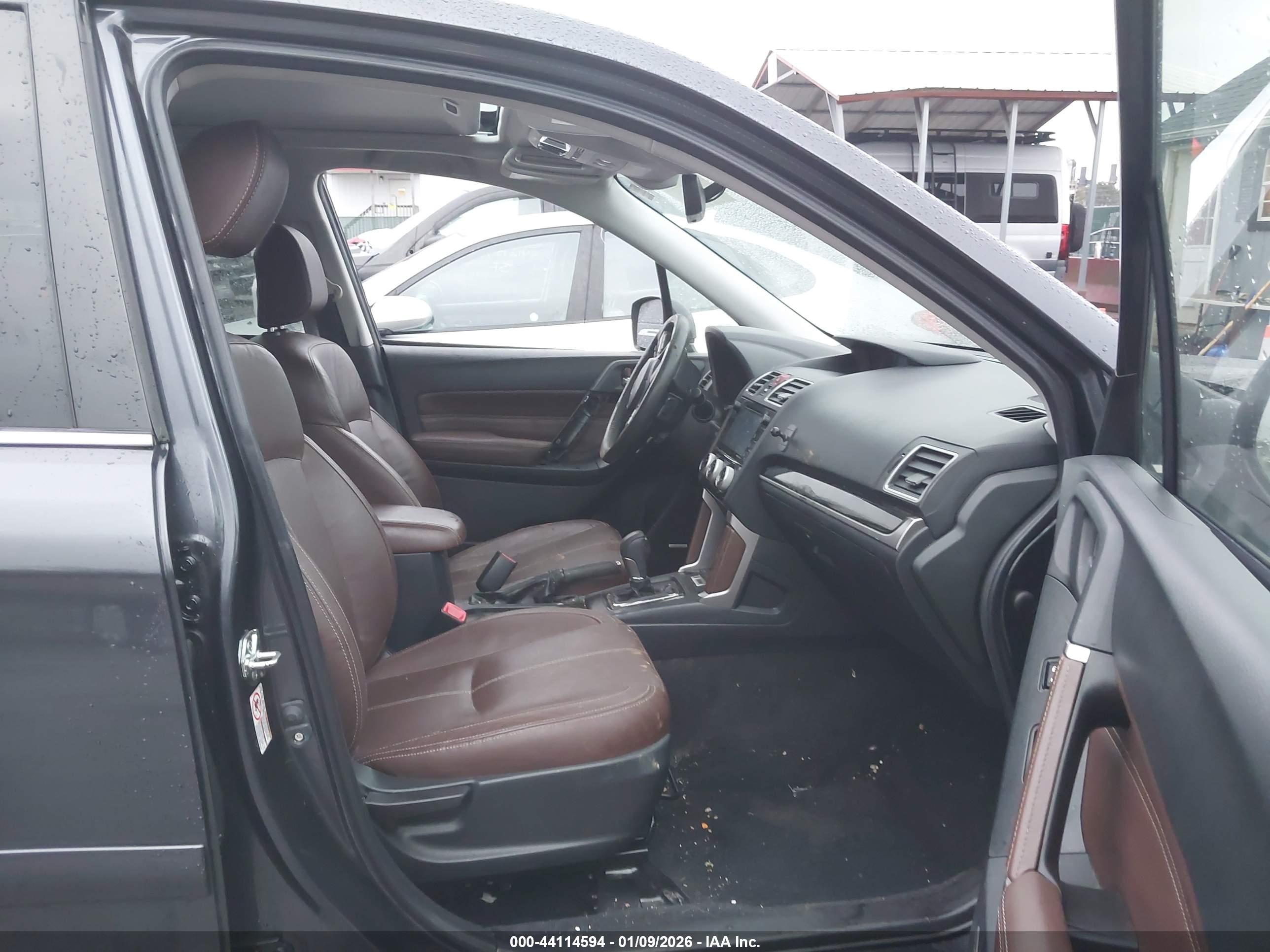 SUBARU FORESTER image 5