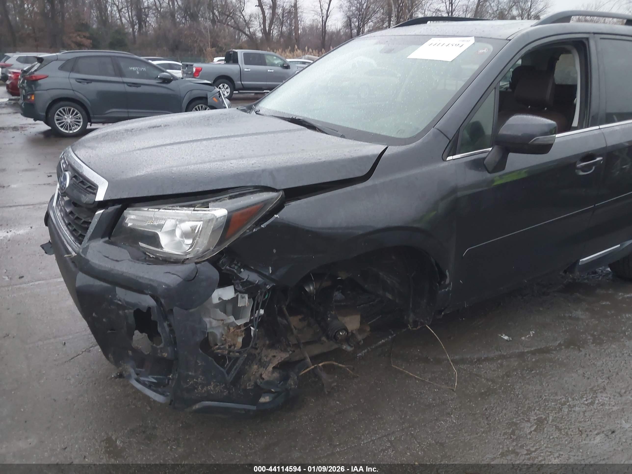 SUBARU FORESTER image 6