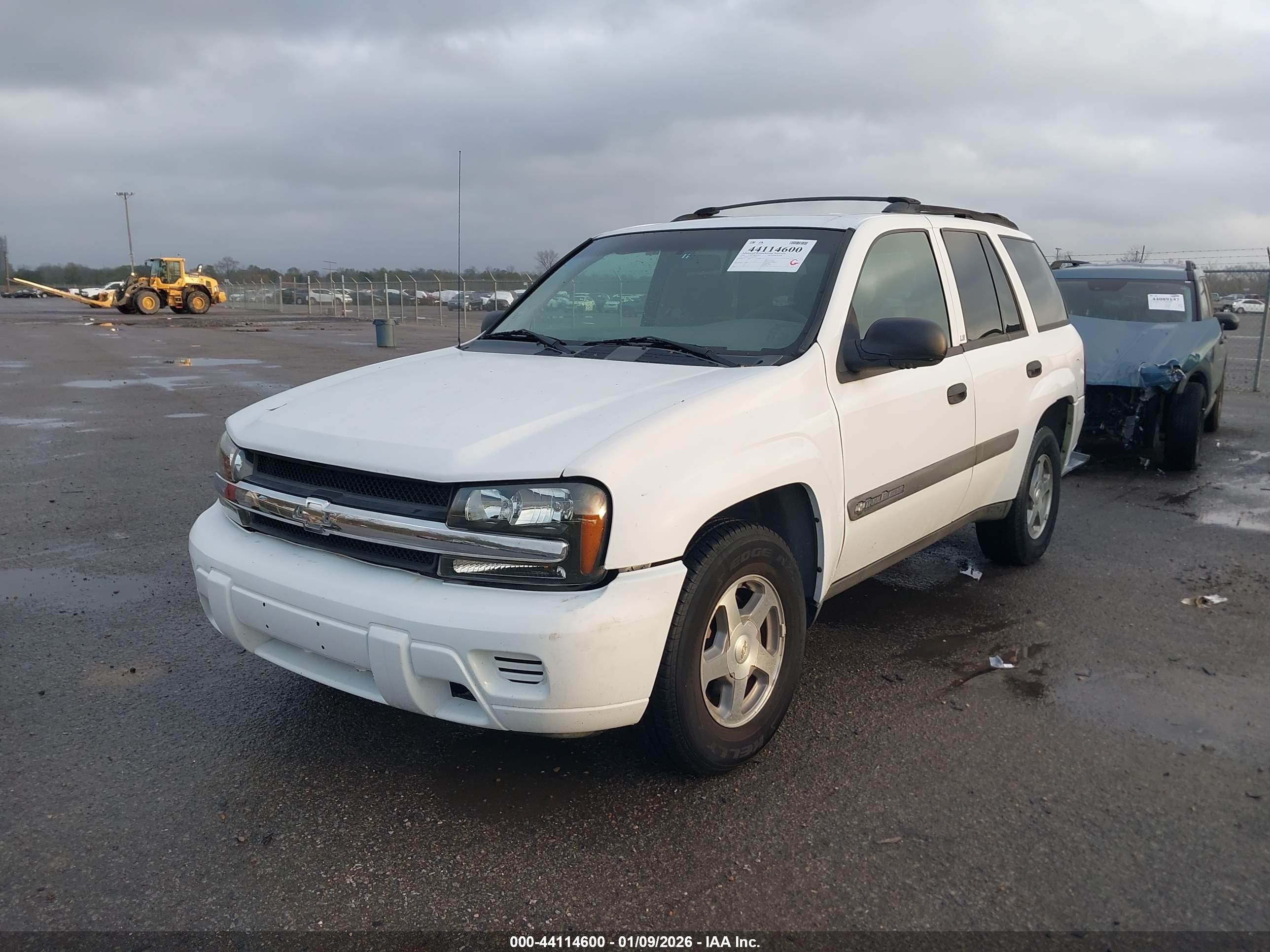CHEVROLET TRAILBLAZER image 2
