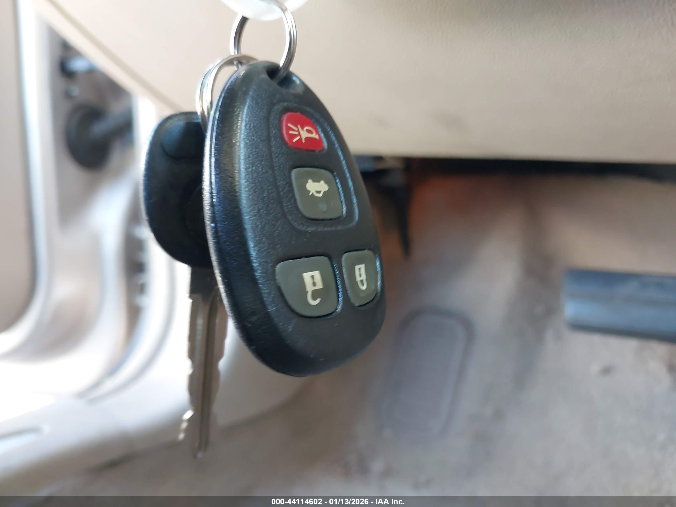 BUICK LUCERNE image 11