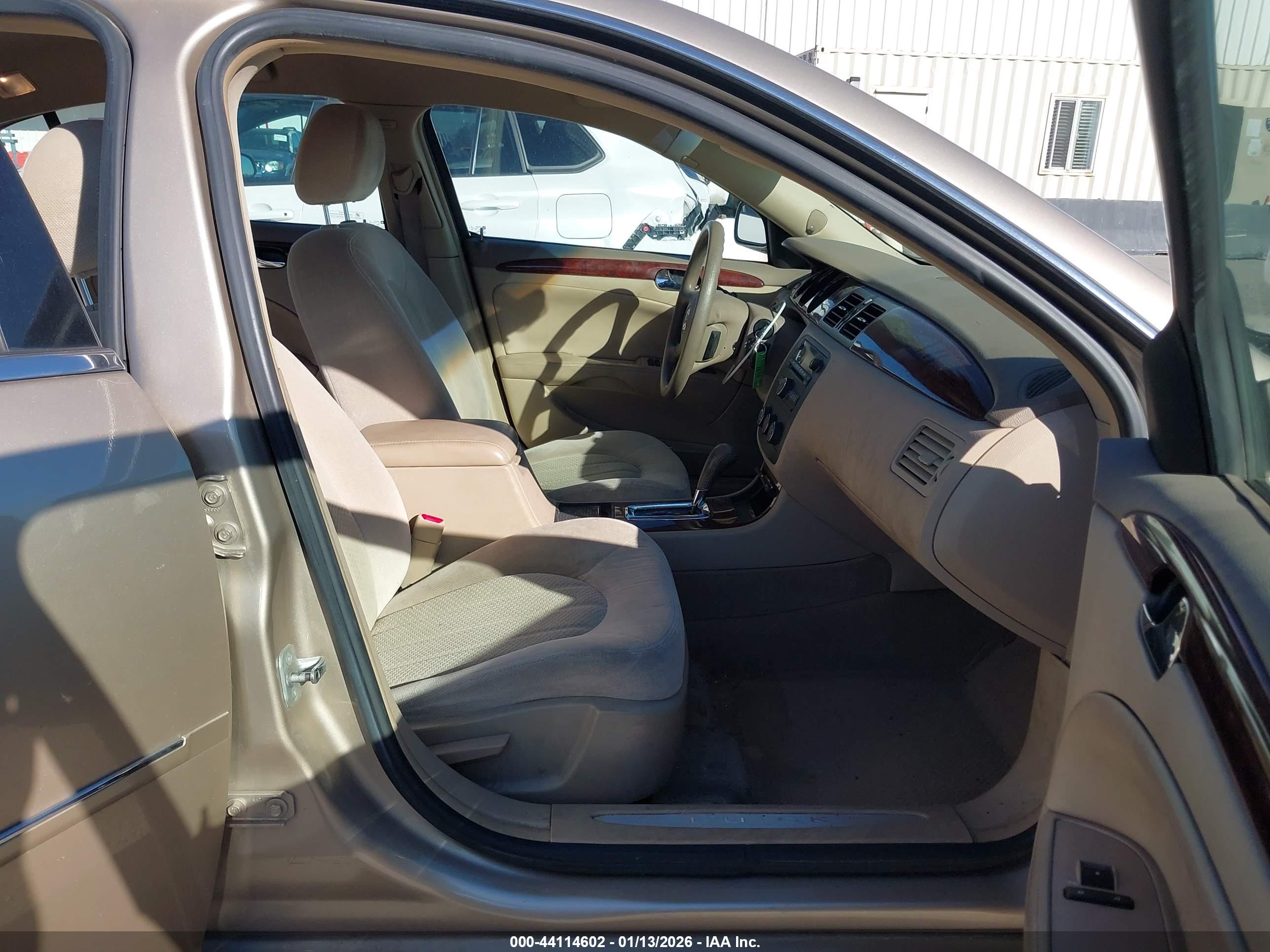 BUICK LUCERNE image 5