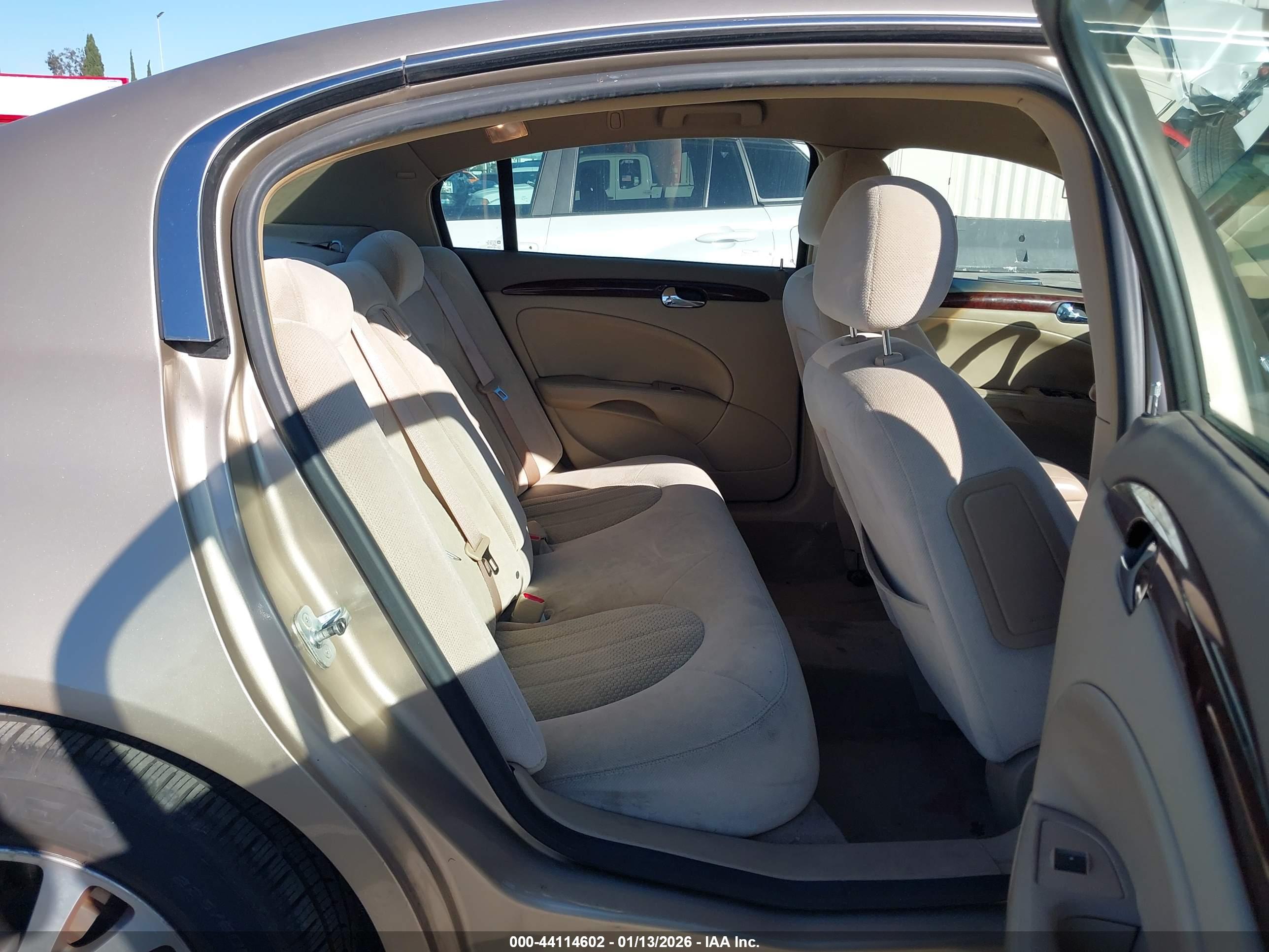 BUICK LUCERNE image 8