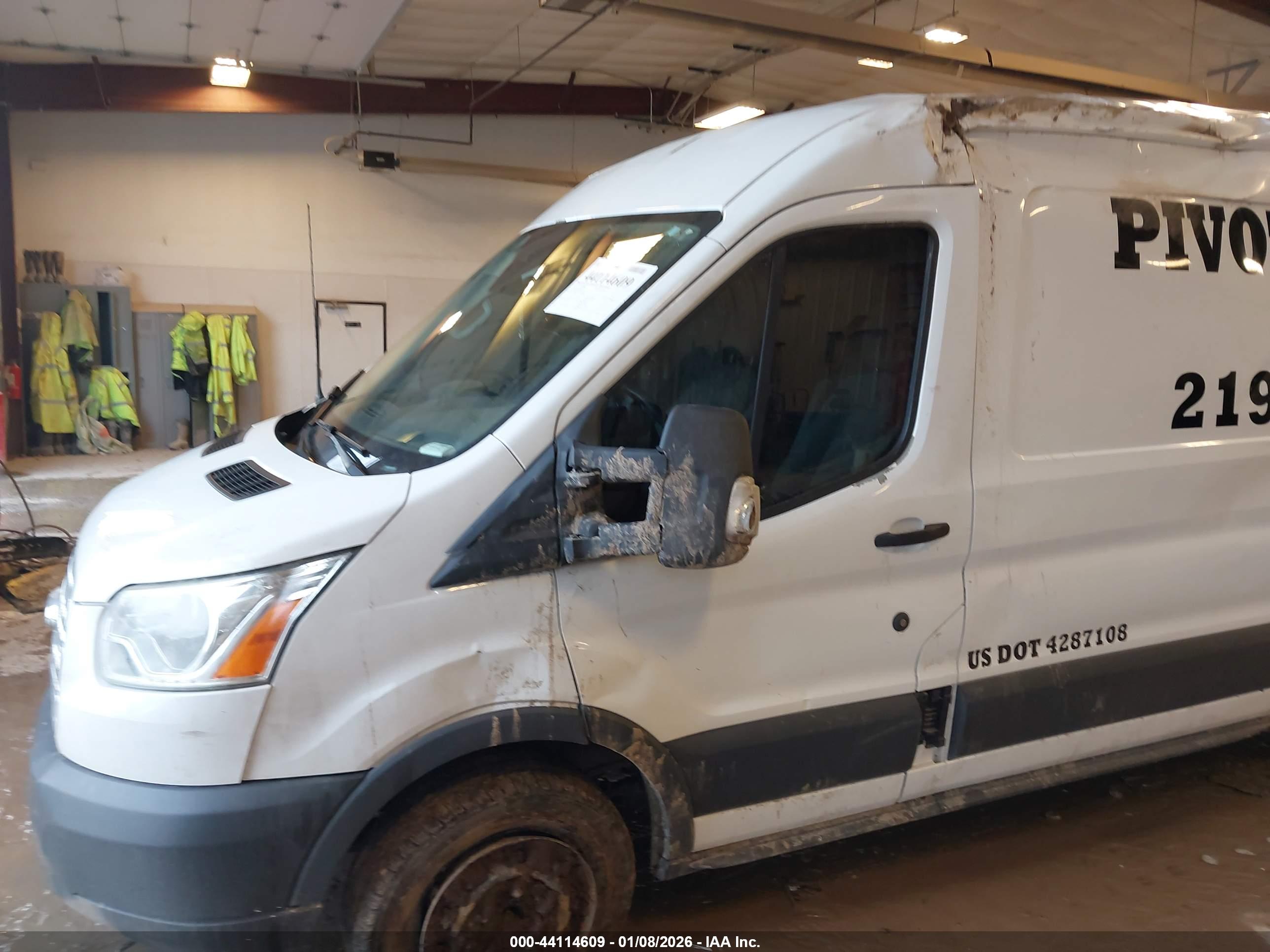 FORD TRANSIT-250 image 6