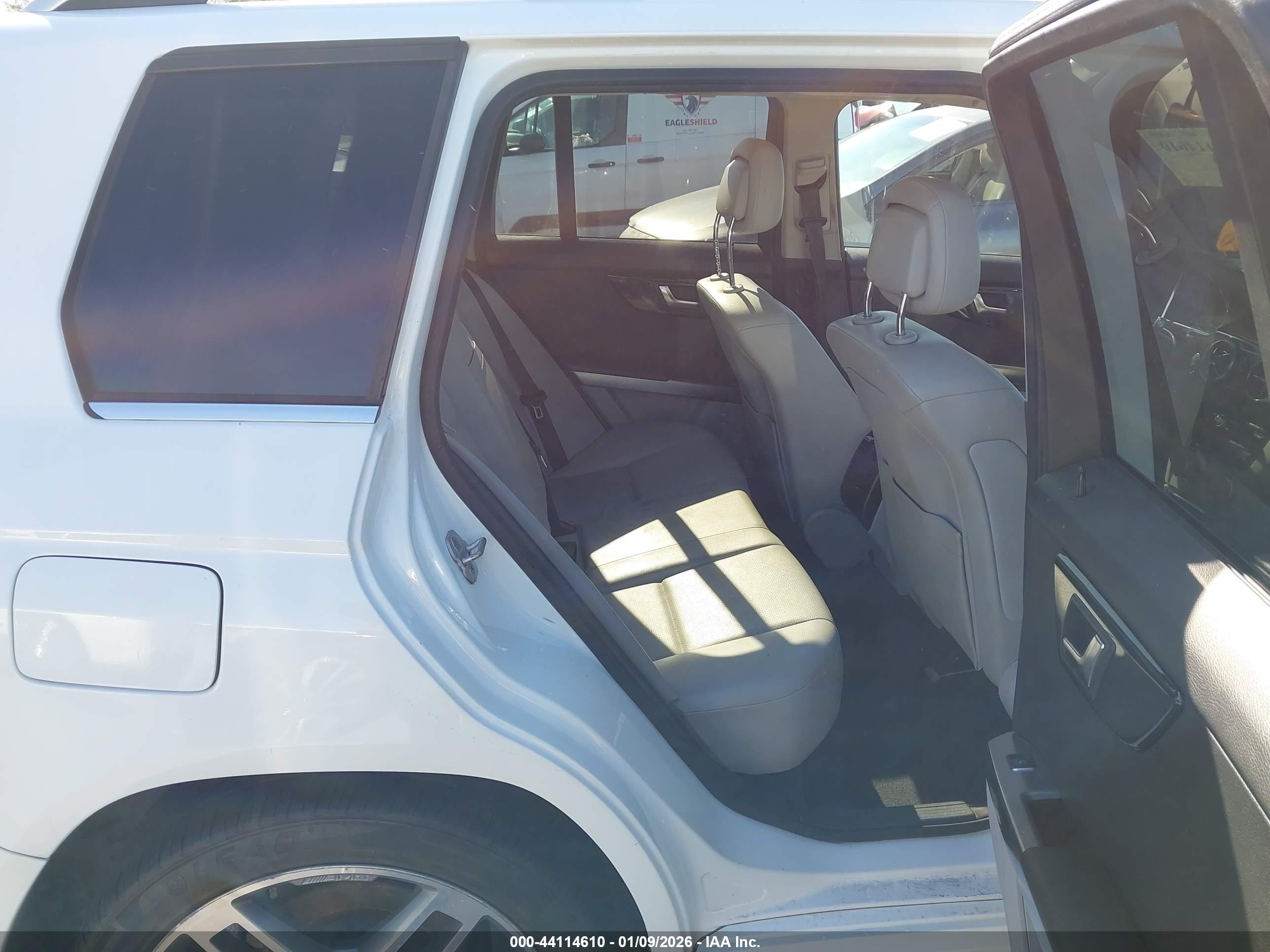 MERCEDES-BENZ GLK image 8