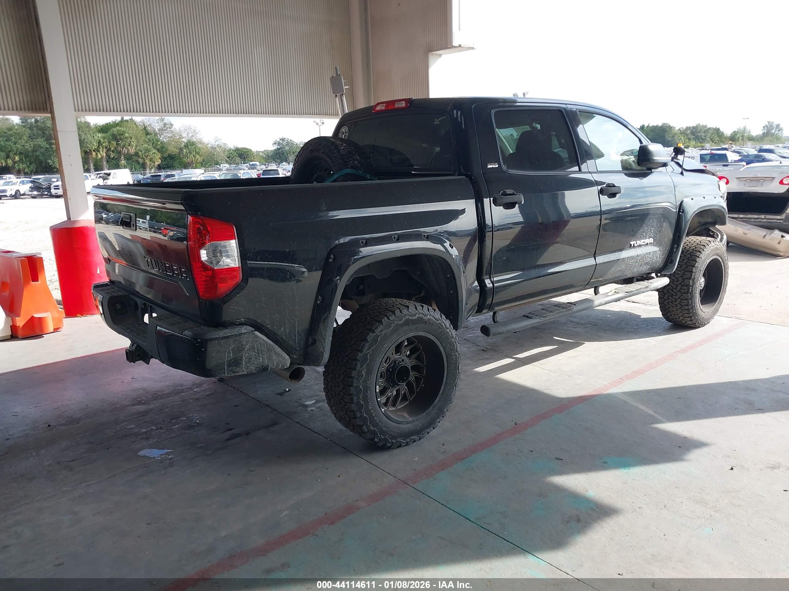 TOYOTA TUNDRA image 4