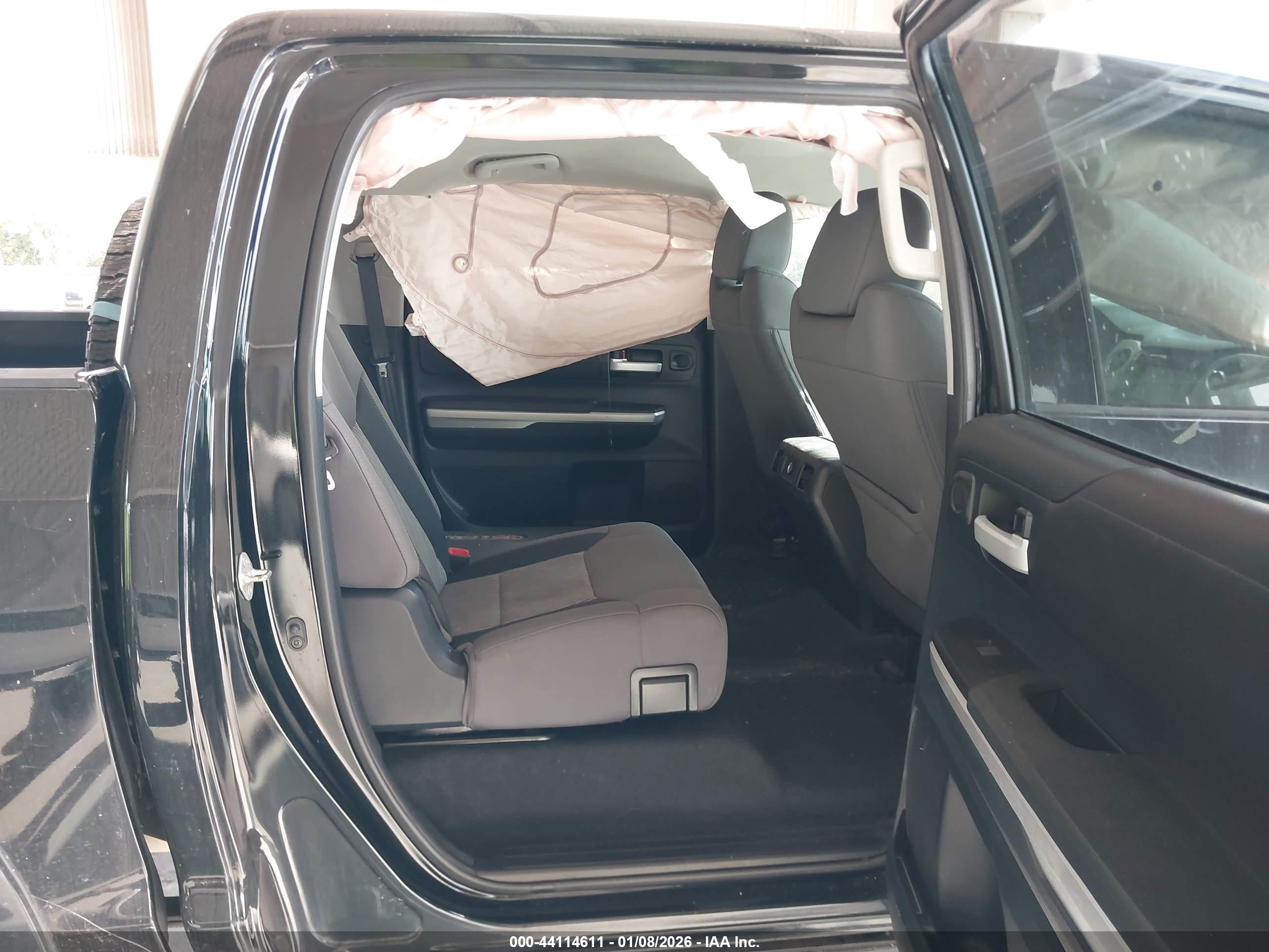 TOYOTA TUNDRA image 8