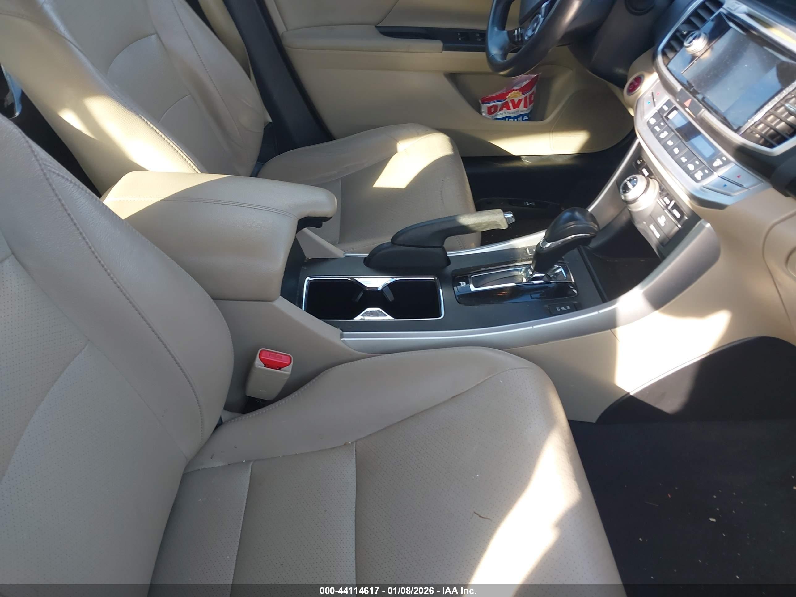 HONDA ACCORD image 5