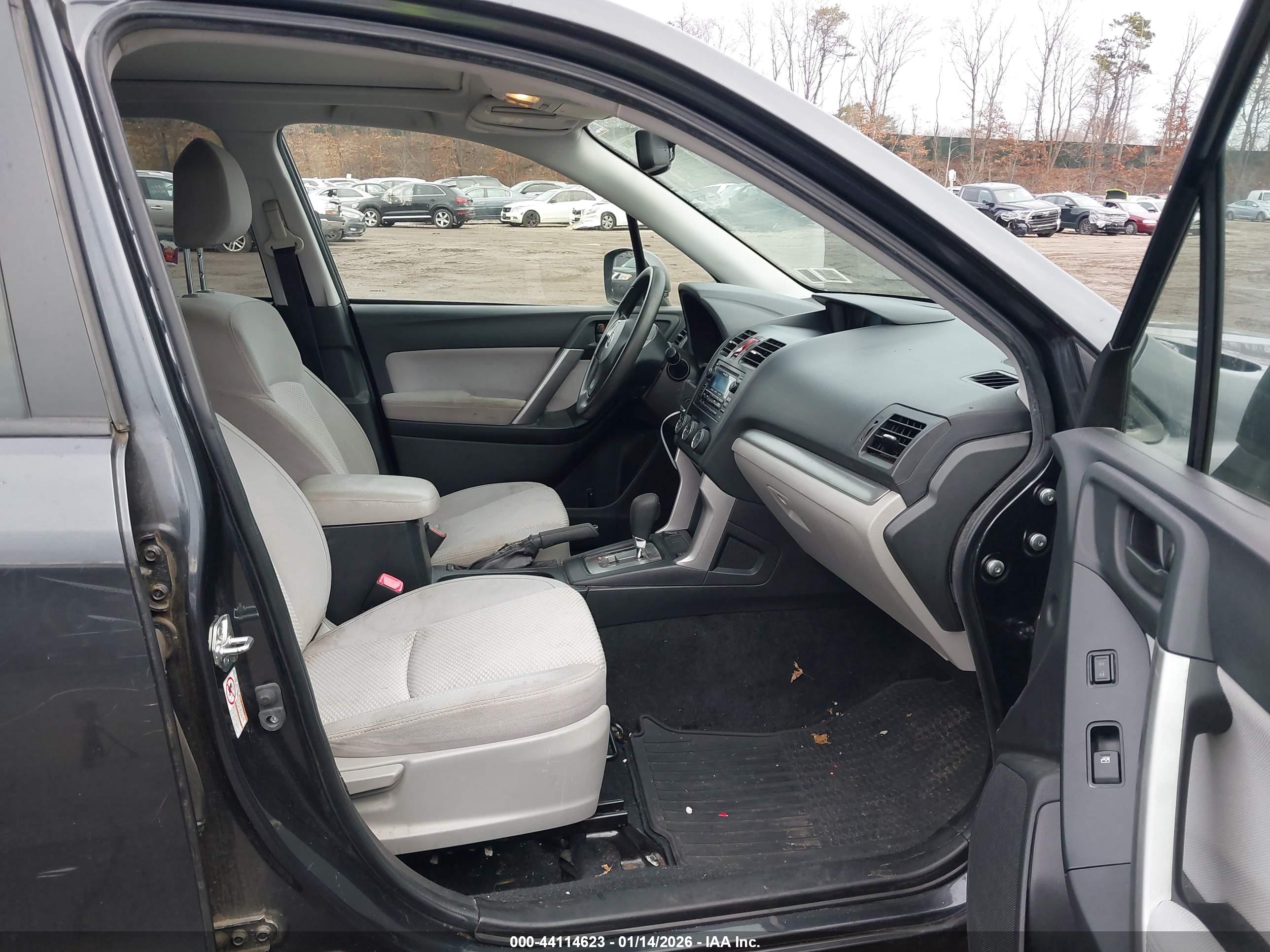 SUBARU FORESTER image 5