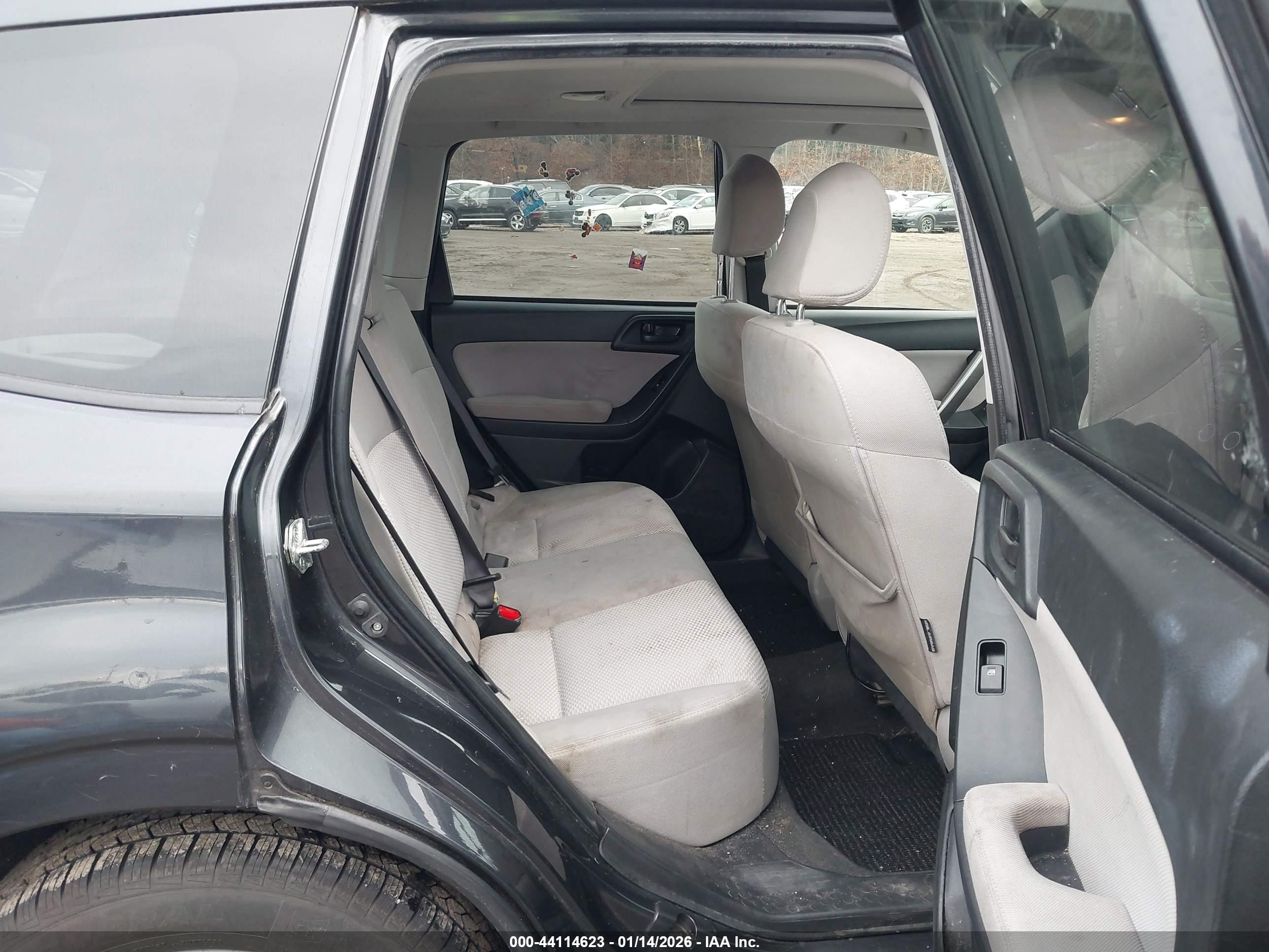 SUBARU FORESTER image 8