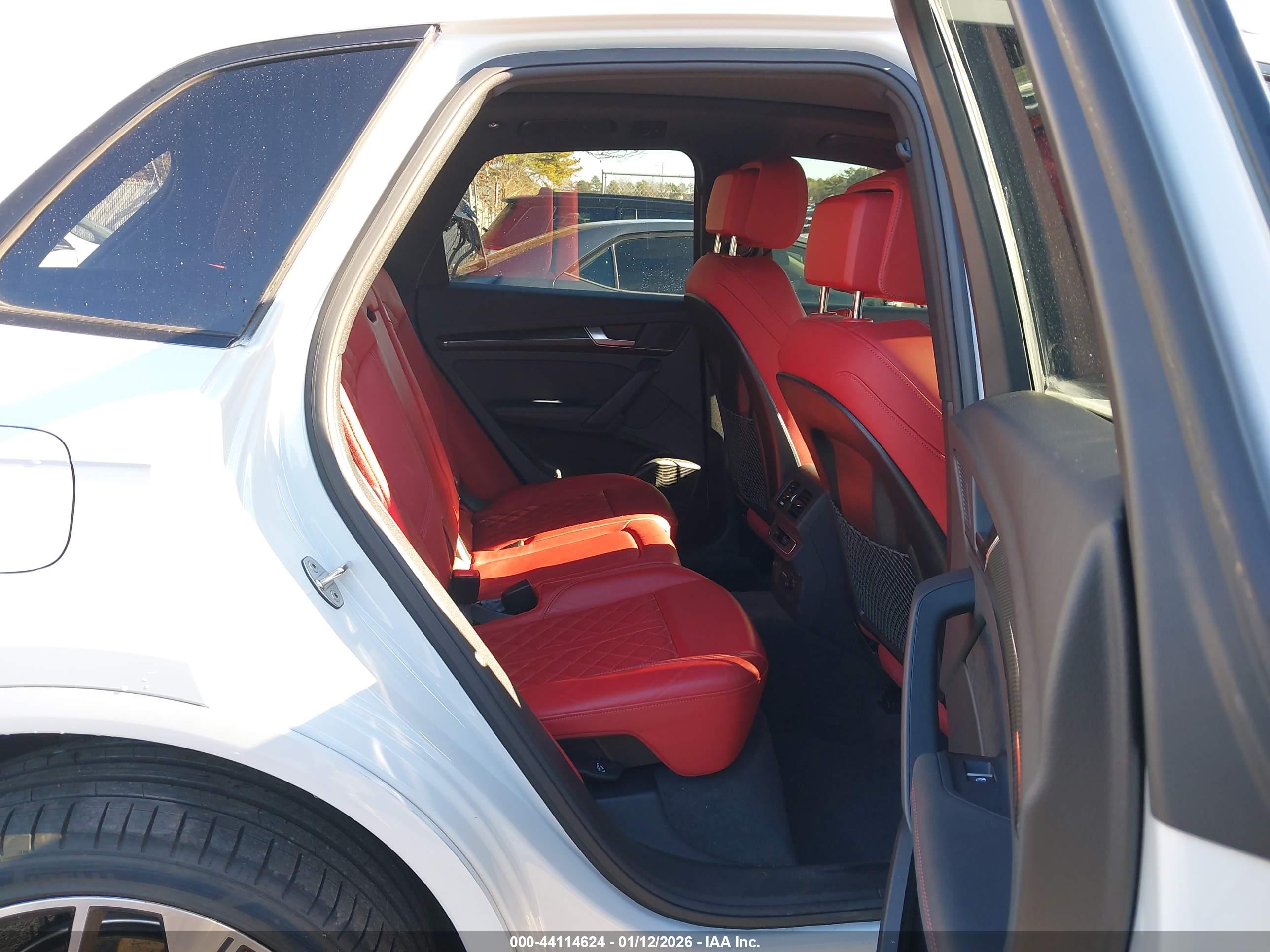 AUDI SQ5 image 8