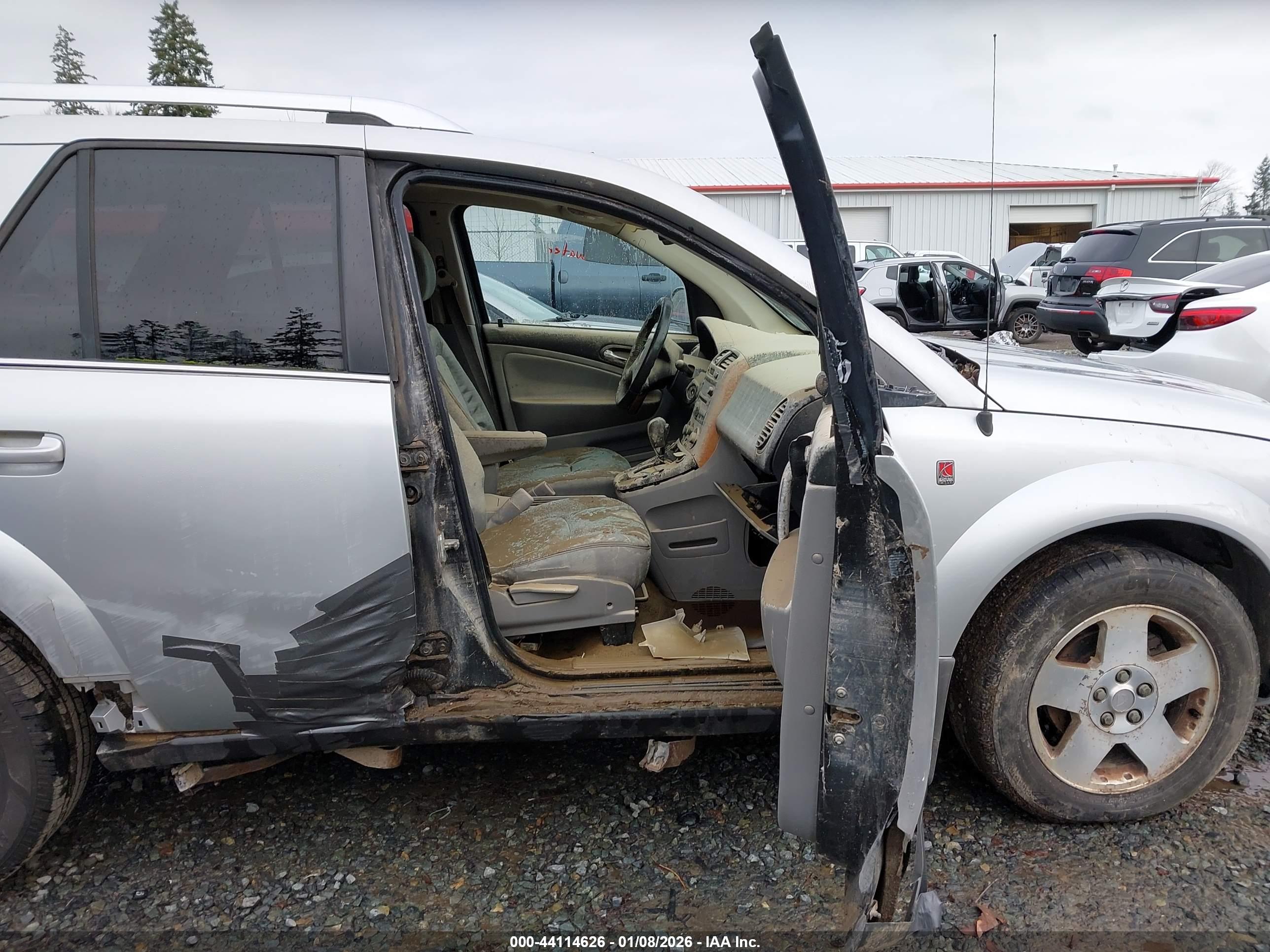 SATURN VUE image 5