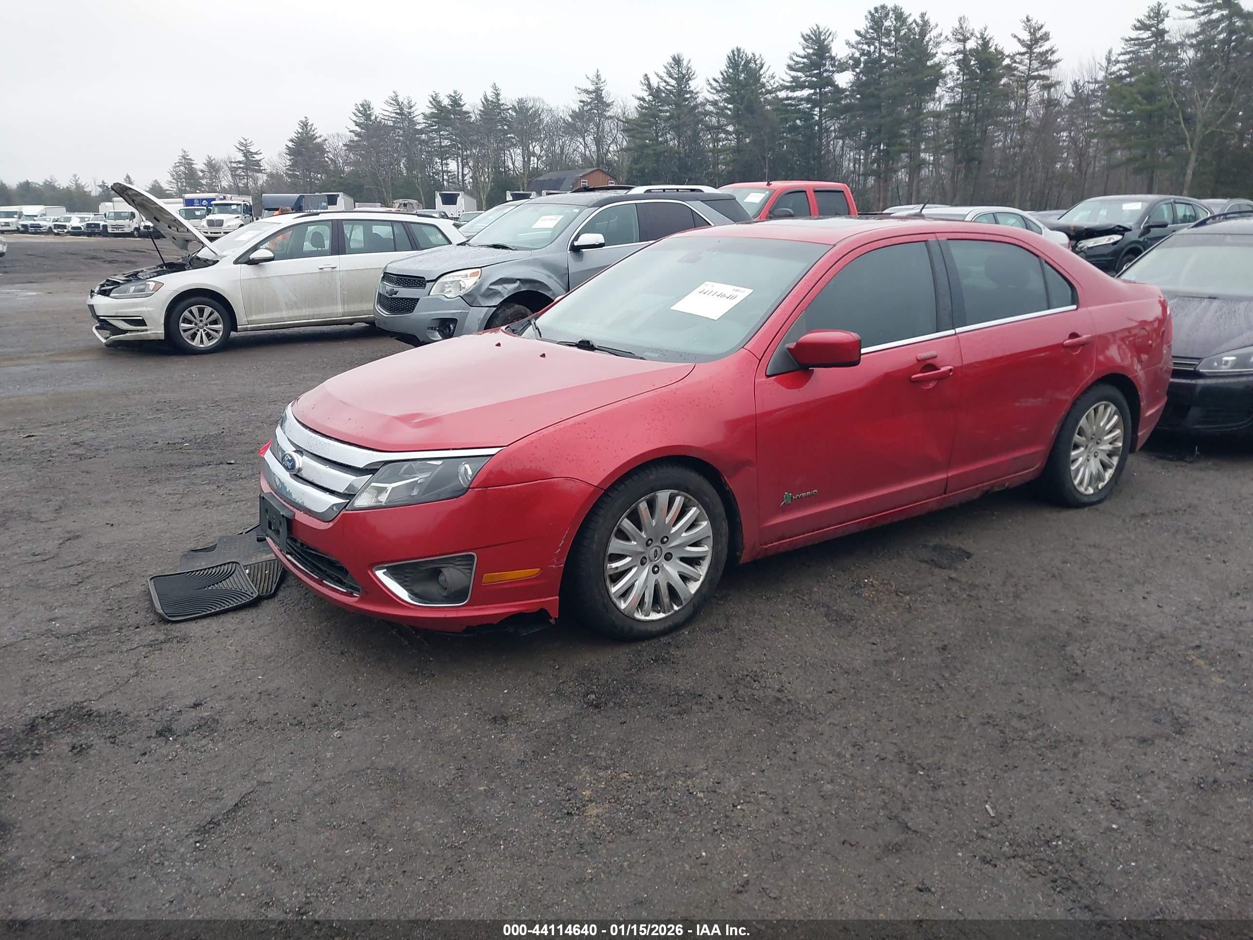 FORD FUSION image 2