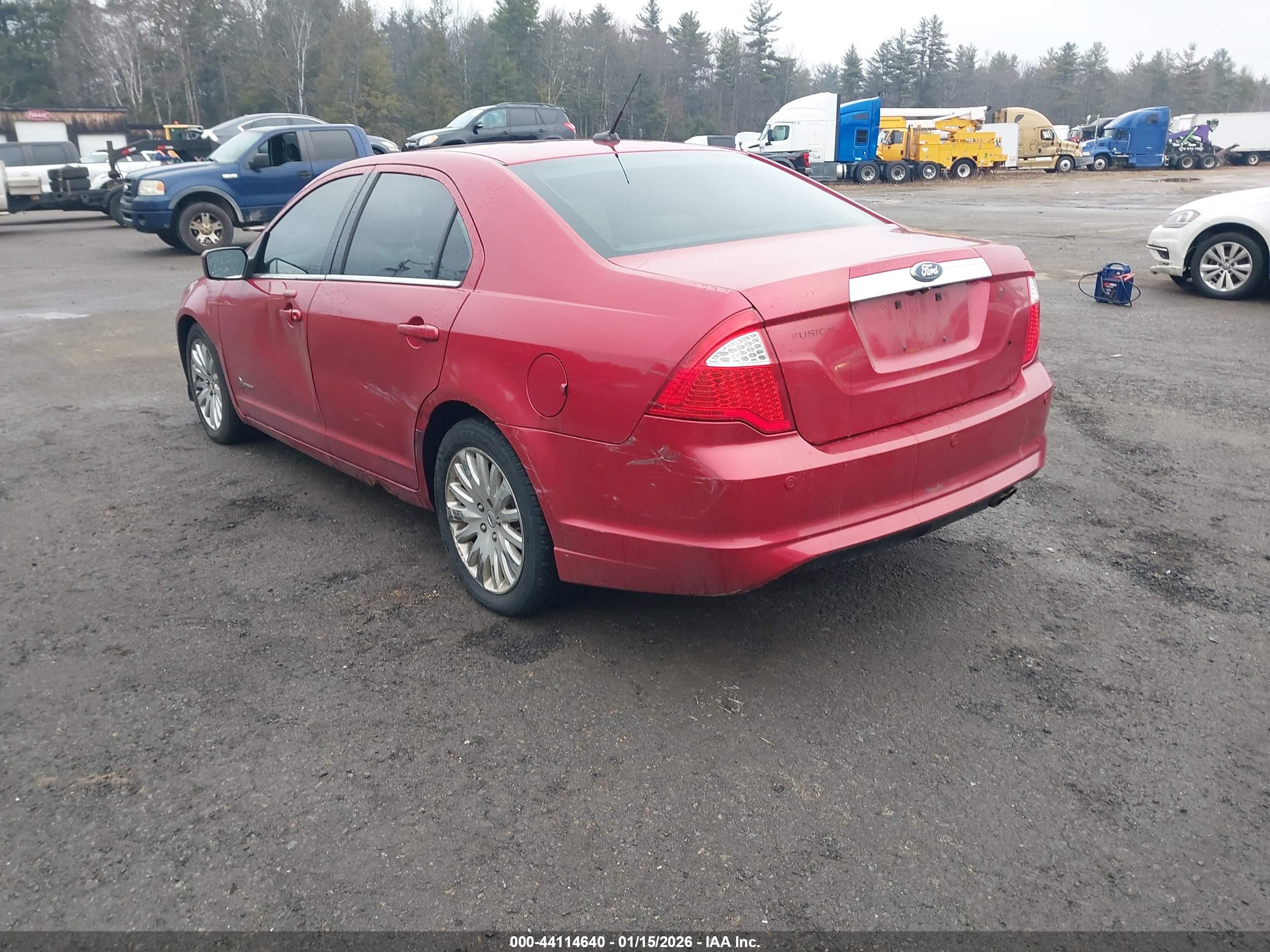 FORD FUSION image 3