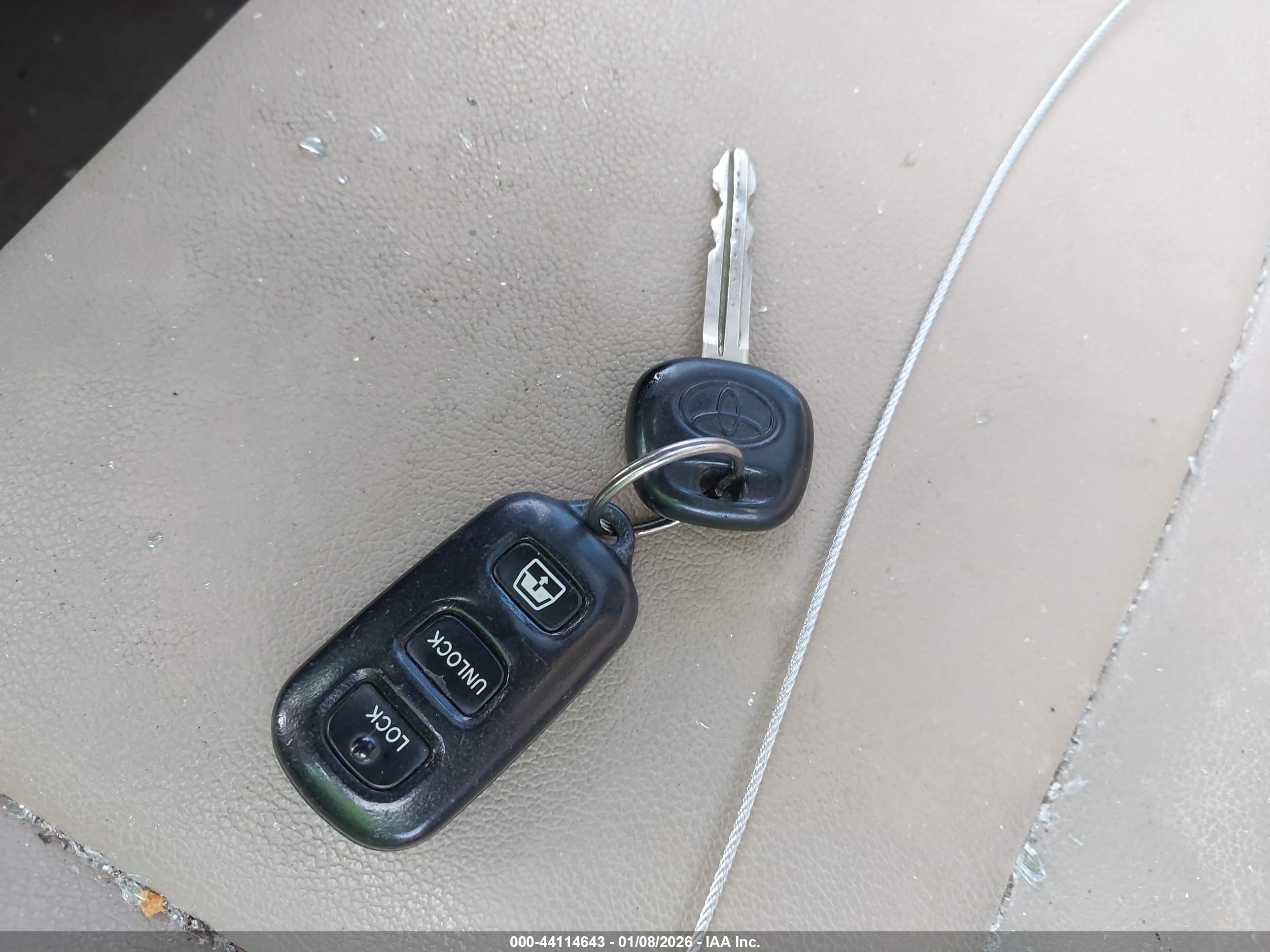 TOYOTA SEQUOIA image 11