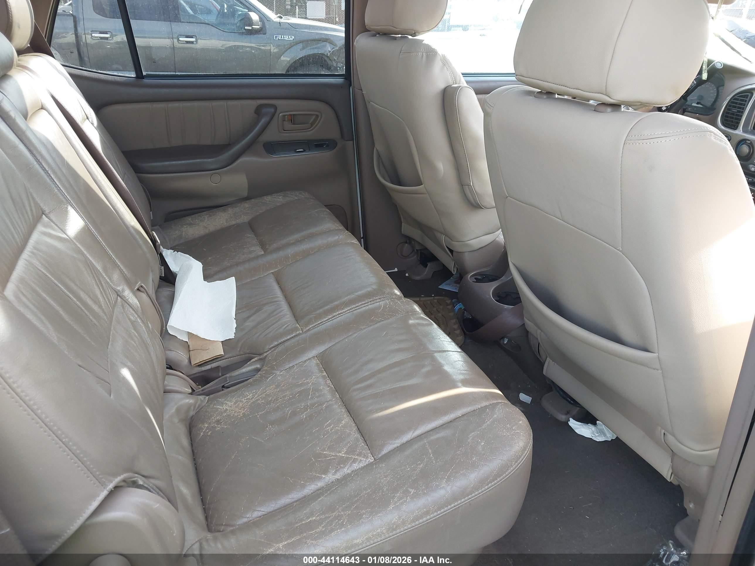 TOYOTA SEQUOIA image 8